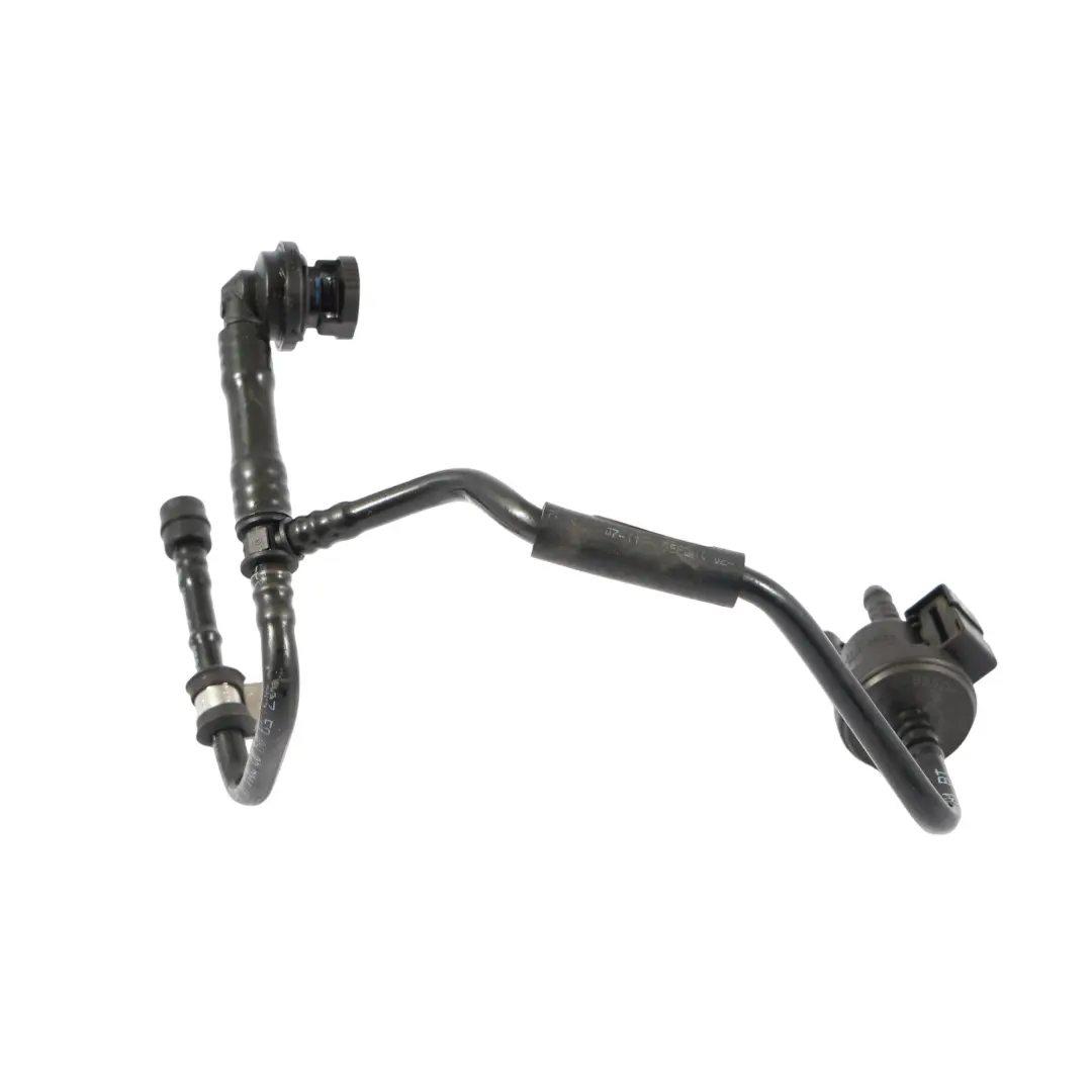 1.8TFSI Tubo Carbón Activado Válvula Respiradero Depósito para Audi A3 8P con número de pieza 06J133781BT Audi A3 8P 1.8TFSI Tubo Carbón Activado Válvula Respiradero Depósito - SKU 06J133781BT - Número de pieza 06J133781BT