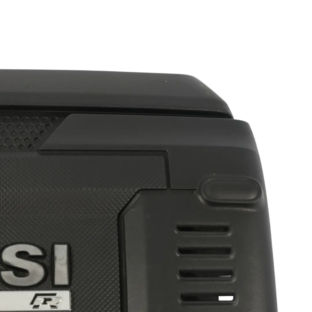 Benzina Pannello Di Copertura Superiore Del Motore per VW Golf R Mk7 con numero di parte 06K103925Q VW Golf R Mk7 Benzina Pannello Di Copertura Superiore Del Motore - SKU 06K103925Q - Numero di parte 06K103925Q