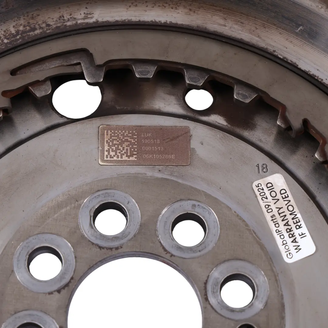 5F Audi A3 8V Volant Moteur Bimasse Boîte Vitesses 1.8 TSI pour Seat Leon à propos du numéro de pièce 06K105266E Seat Leon 5F Audi A3 8V Volant Moteur Bimasse Boîte Vitesses 1.8 TSI - SKU 06K105266E - Numéro de pièce 06K105266E