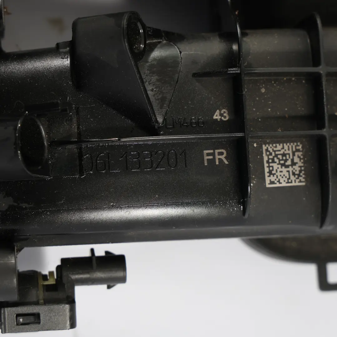 8Y Collecteur D'Admission D'Air 2.0 TFSI DNFB Essence pour Audi A3 S3 à propos du numéro de pièce 06L133201FR Audi A3 S3 8Y Collecteur D'Admission D'Air 2.0 TFSI DNFB Essence - SKU 06L133201FR - Numéro de pièce 06L133201FR