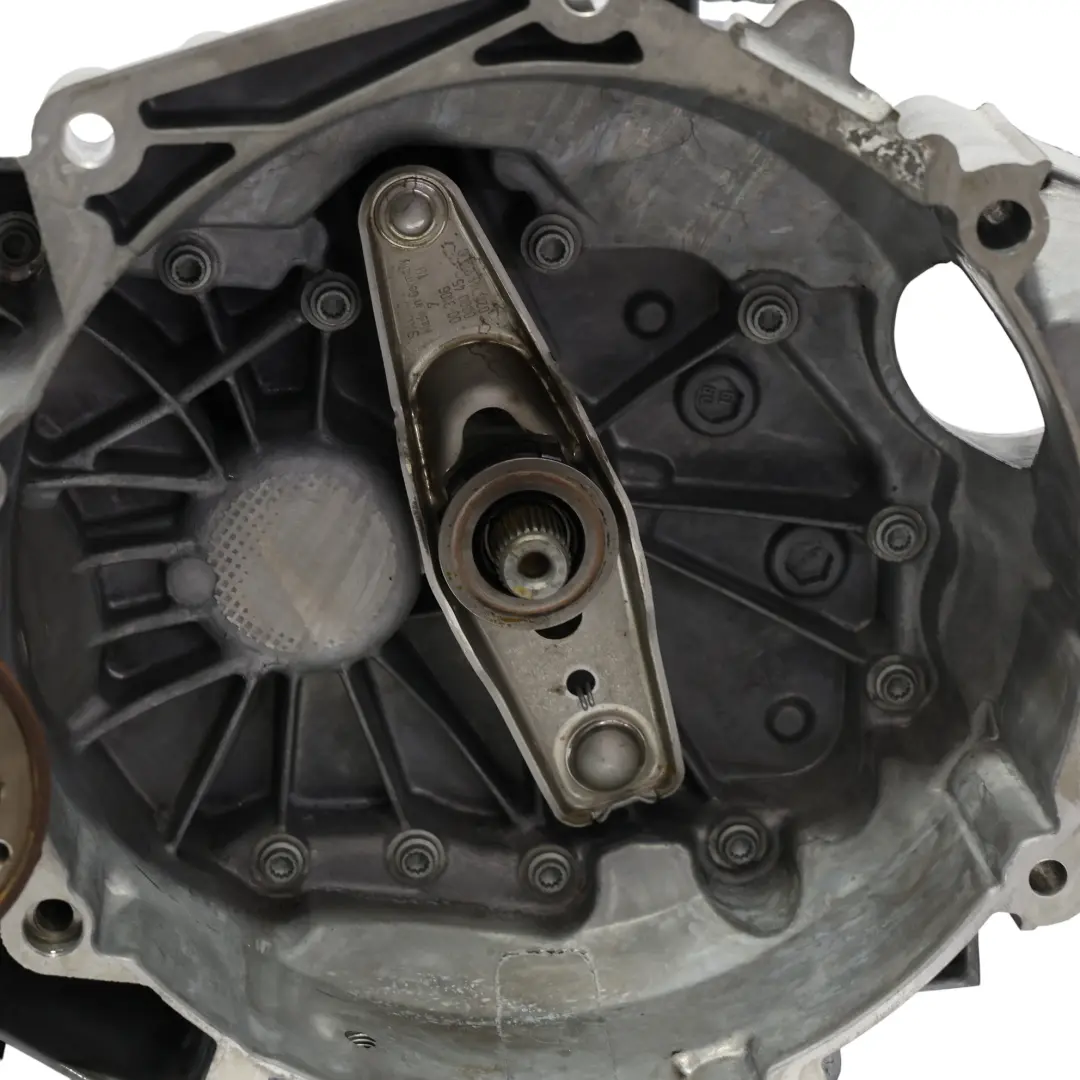 Boîte Vitesses Manuelle SEL GARANTIE pour VW Volkswagen Golf VII 1.5 TSI à propos du numéro de pièce 0AJ300043C VW Volkswagen Golf VII 1.5 TSI Boîte Vitesses Manuelle SEL GARANTIE - SKU 0AJ300043C - Numéro de pièce 0AJ300043C