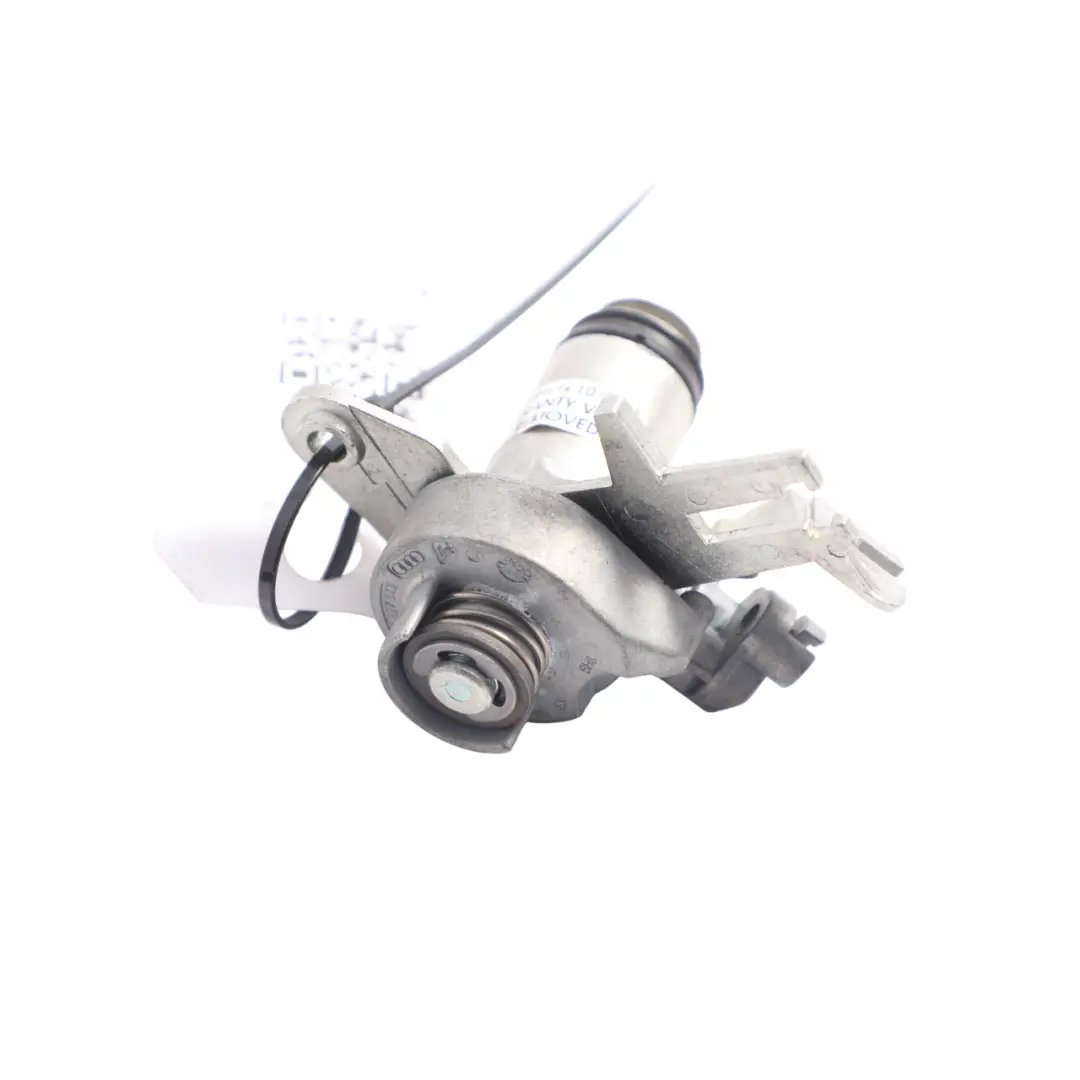 Wkładka Zamek Klapy Bagażnika Mechanizm Tył 8F0827573D do Audi A4 B7 A5 8T o numerze 107827573D Audi A4 B7 A5 8T Wkładka Zamek Klapy Bagażnika Mechanizm Tył 8F0827573D - SKU 107827573D-1 - Numer Części 107827573D