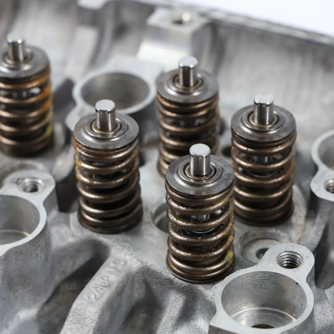 Tapa De Culata 2.4 Duratorq Tdci 6C1Q-6C032-BA para Ford Transit Mk7 con número de pieza 1433148 Ford Transit Mk7 Tapa De Culata 2.4 Duratorq Tdci 6C1Q-6C032-BA - SKU 1433148 - Número de pieza 1433148