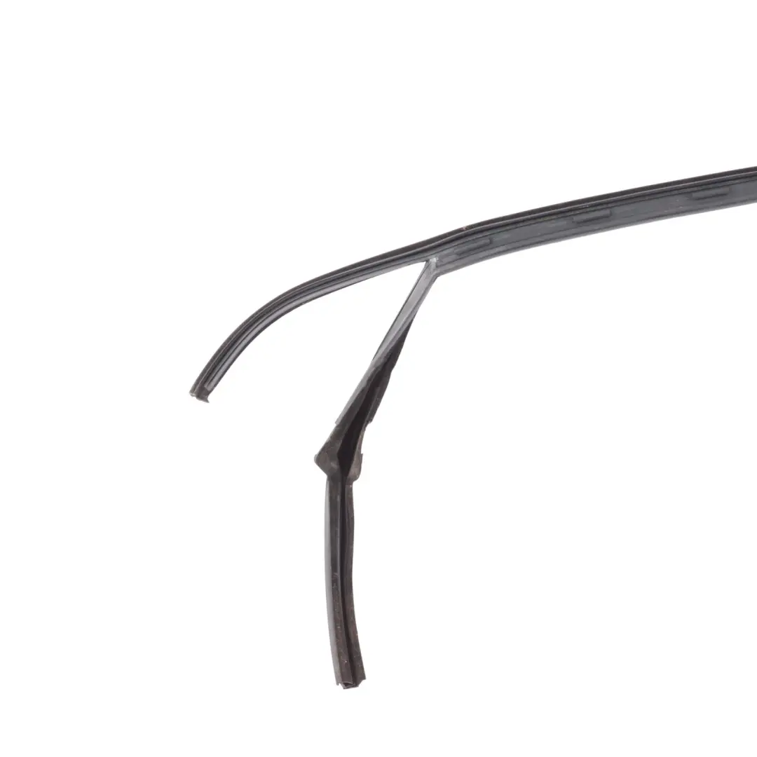 Volkswagen Golf Mk5 1K 5 Door Front Window Rubber Seal Right O/S - SKU 1K4837432E - Part number 1K4837432E