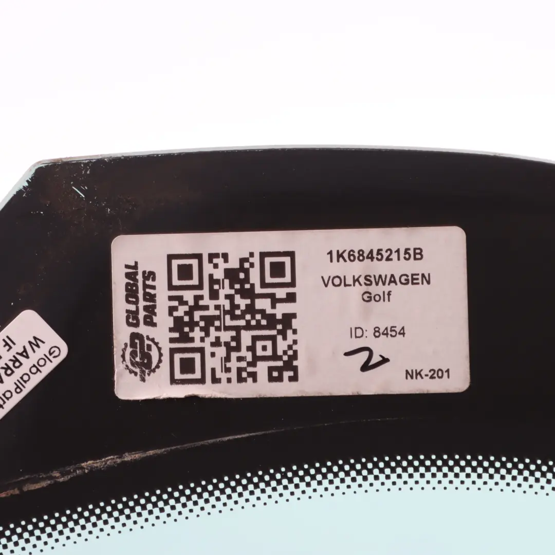1K Szyba Tylna Boczna Przyciemniana Lewa do Volkswagen Golf V 5 o numerze 1K6845215B Volkswagen Golf V 5 1K Szyba Tylna Boczna Przyciemniana Lewa - SKU 1K6845215B - Numer Części 1K6845215B