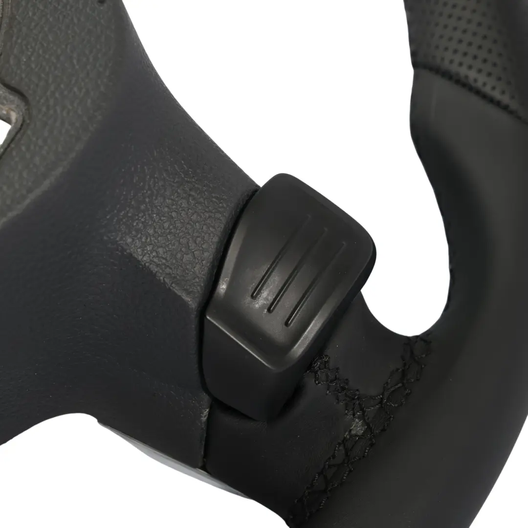 VW Volkswagen Scirocco Volante NUOVO In Pelle Nera Fondo Piatto - SKU 1K8419091J-1 - Numero di parte 1K8419091J