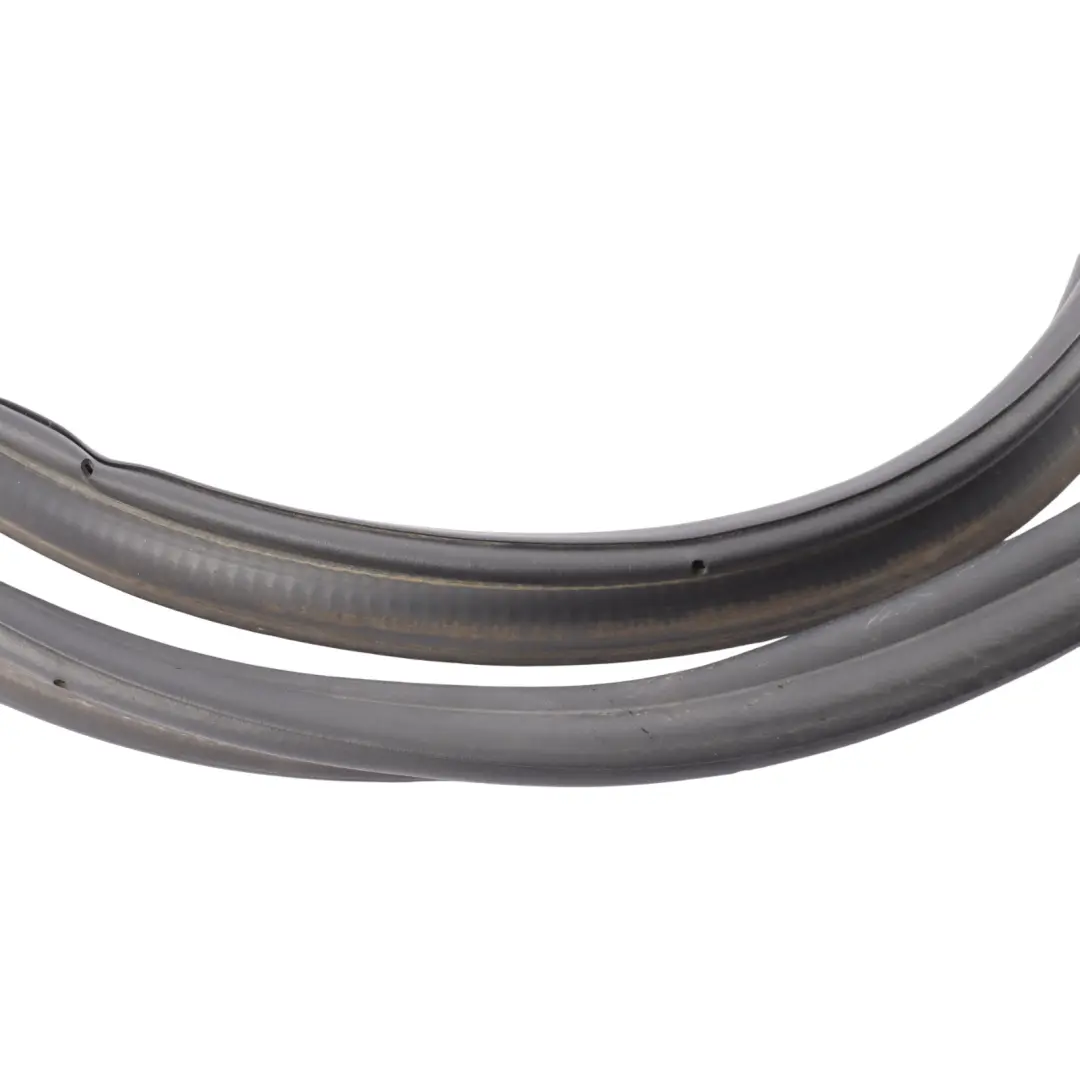 Mk3 Portellone Posteriore Coperchio Guarnizione 1K8827505B per Volkswagen Scirocco con numero di parte 1K8827705C Volkswagen Scirocco Mk3 Portellone Posteriore Coperchio Guarnizione 1K8827505B - SKU 1K8827705C - Numero di parte 1K8827705C