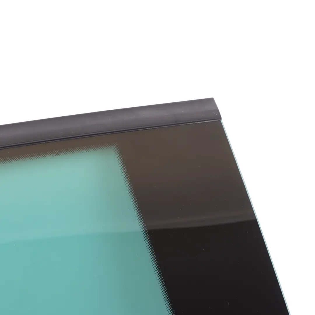 Mk3 Szyba Boczna Zielona Tylna Prawa do Volkswagen Scirocco o numerze 1K8845042AG Volkswagen Scirocco Mk3 Szyba Boczna Zielona Tylna Prawa - SKU 1K8845042AG - Numer Części 1K8845042AG