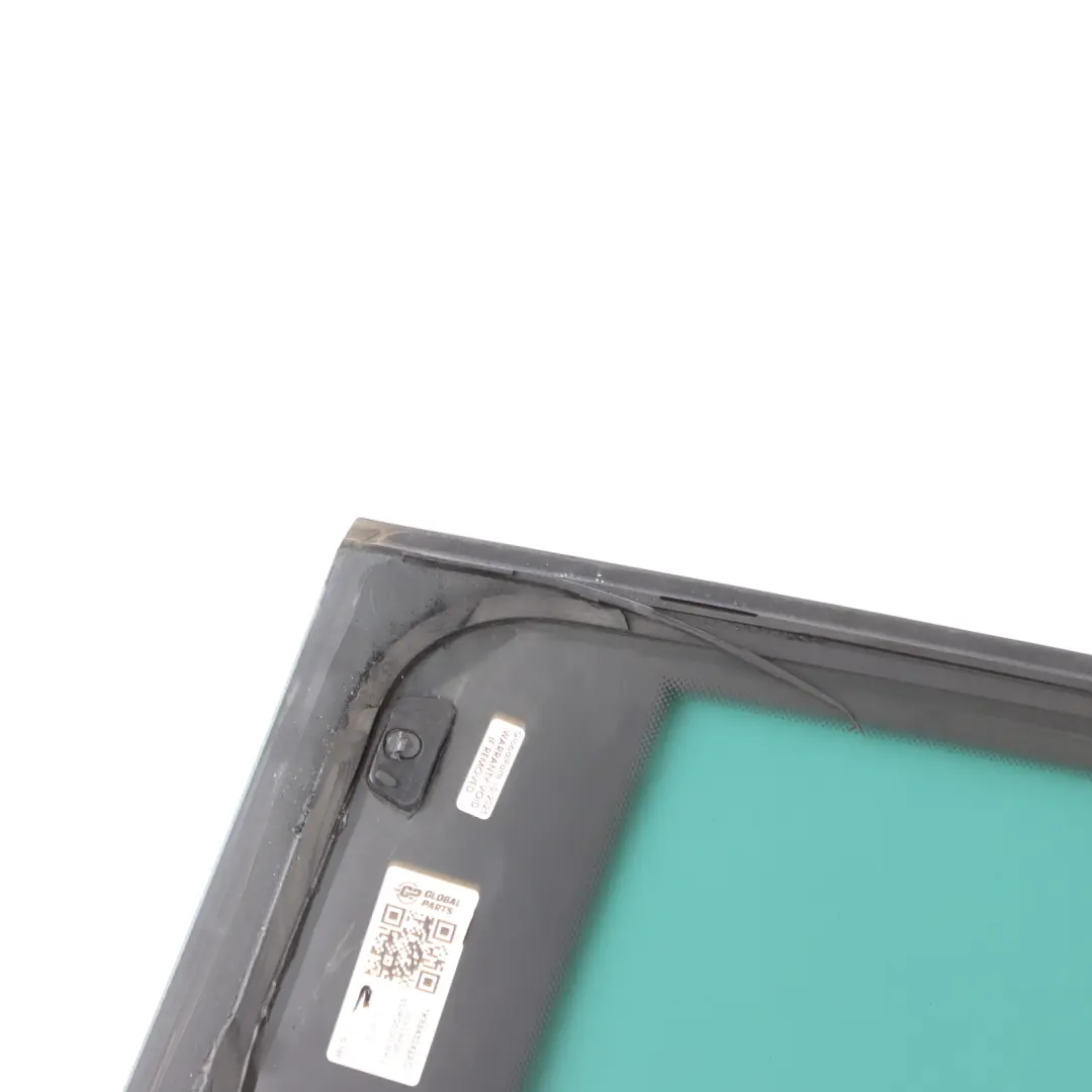 Mk3 Vetro Finestrino Laterale Posteriore Destro per Volkswagen Scirocco con numero di parte 1K8845042AG Volkswagen Scirocco Mk3 Vetro Finestrino Laterale Posteriore Destro - SKU 1K8845042AG - Numero di parte 1K8845042AG