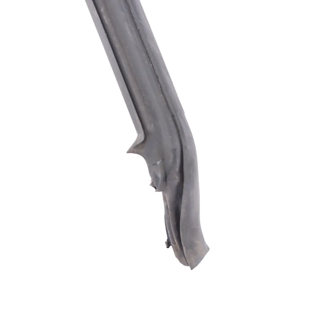 Porta Anteriore Guarnizione Interna Destra per VW Volkswagen Golf Mk7 con numero di parte 1K8867338 VW Volkswagen Golf Mk7 Porta Anteriore Guarnizione Interna Destra - SKU 1K8867338 - Numero di parte 1K8867338