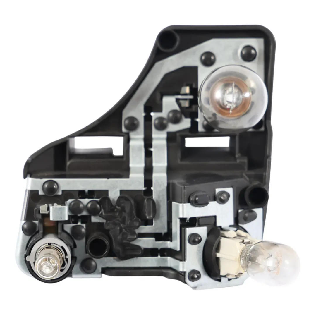 Douille De Lampe Intérieure Arrière Droite pour VW Touran 1T à propos du numéro de pièce 1T0945264 VW Touran 1T Douille De Lampe Intérieure Arrière Droite - SKU 1T0945264 - Numéro de pièce 1T0945264