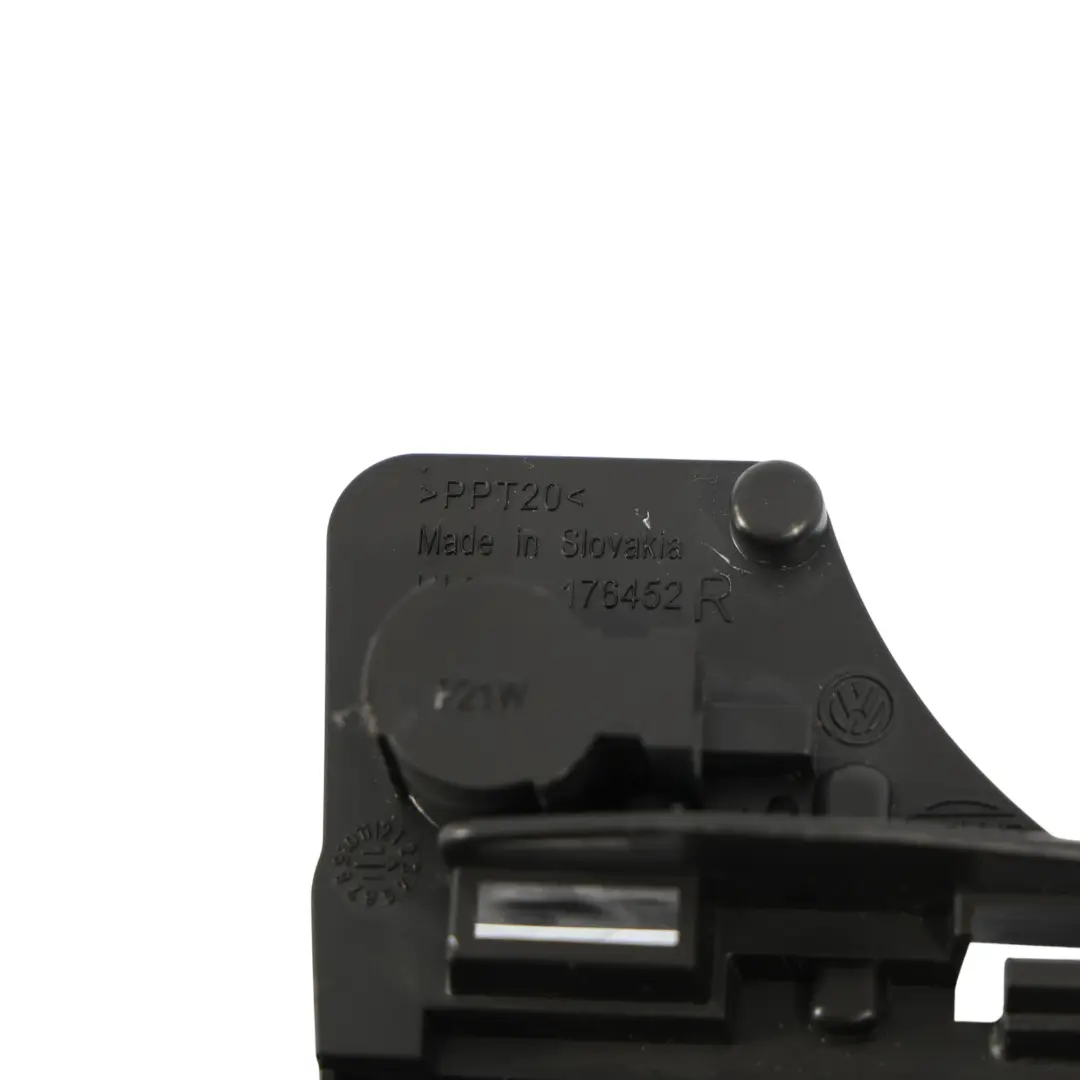 Portalampada Interno Presa Lampada Posteriore Destra per VW Touran 1T con numero di parte 1T0945264 VW Touran 1T Portalampada Interno Presa Lampada Posteriore Destra - SKU 1T0945264 - Numero di parte 1T0945264