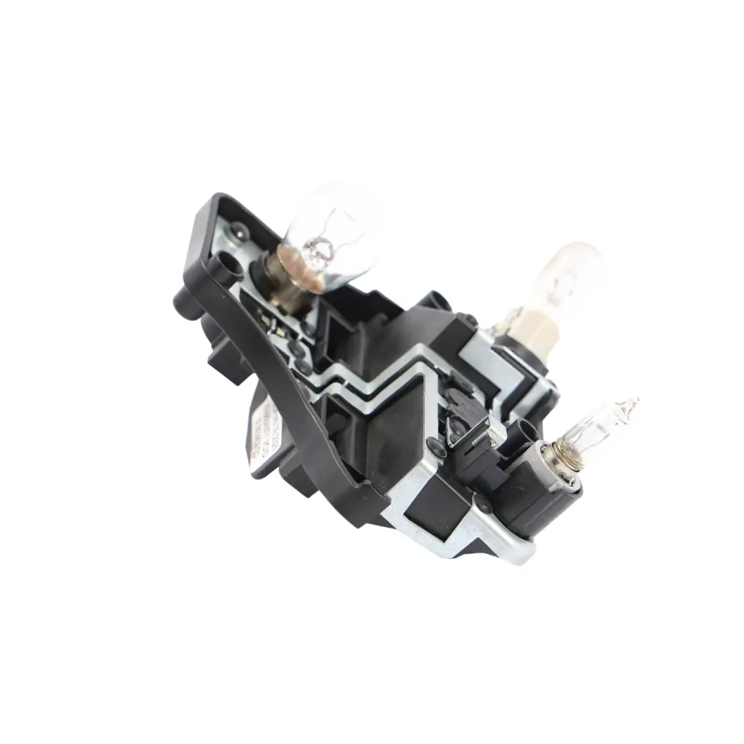 Wkład Lampy W Klapę Gniazdo Żarówek Prawy Tył do VW Touran 1T o numerze 1T0945264 VW Touran 1T Wkład Lampy W Klapę Gniazdo Żarówek Prawy Tył - SKU 1T0945264 - Numer Części 1T0945264