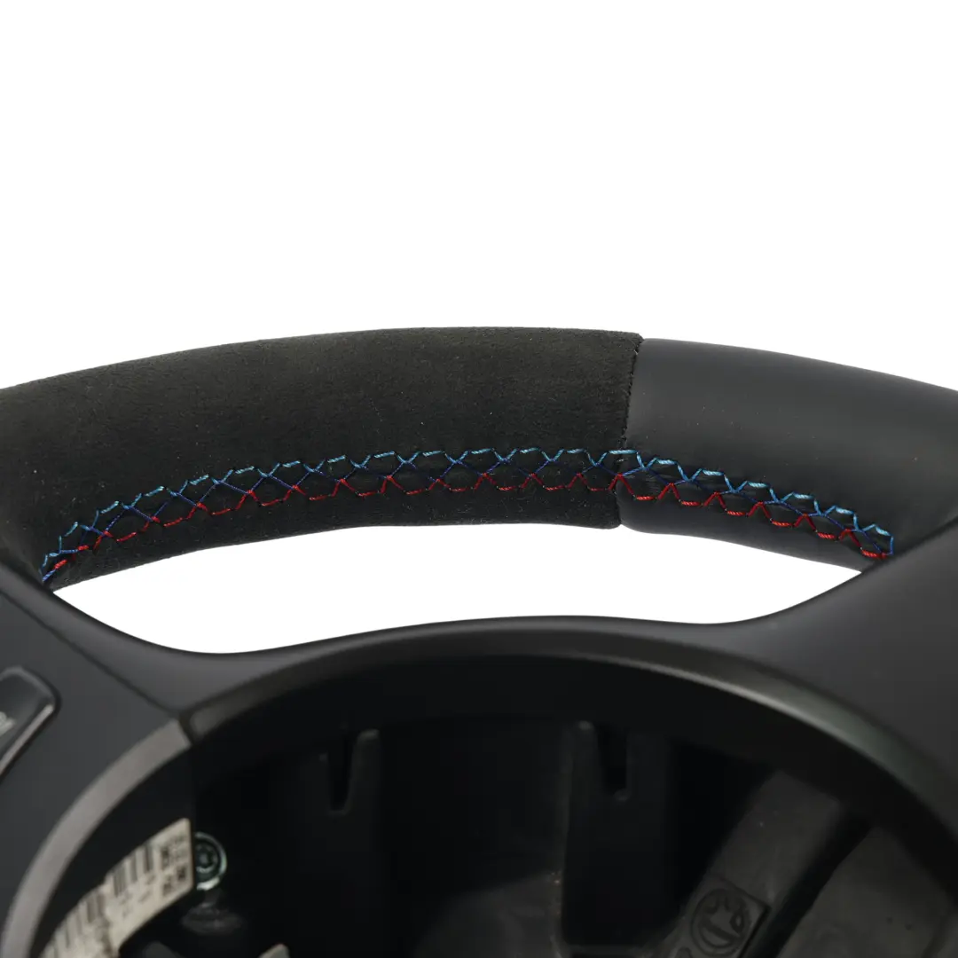NUOVA Pelle / Alcantara M Sport Tricolori per Volante BMW E46 M3 E39 M5 con numero di parte 2282020 Volante BMW E46 M3 E39 M5 NUOVA Pelle / Alcantara M Sport Tricolori - SKU 2282020-1 - Numero di parte 2282020