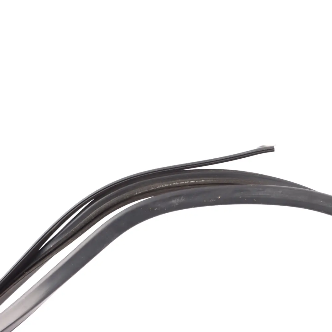 Mk8 Front Window Rubber Gasket Seal Right O/S BK21V21510AK to Ford Transit Custom with Part number 2393822 Ford Transit Custom Mk8 Front Window Rubber Gasket Seal Right O/S BK21V21510AK - SKU 2393822 - Part number 2393822