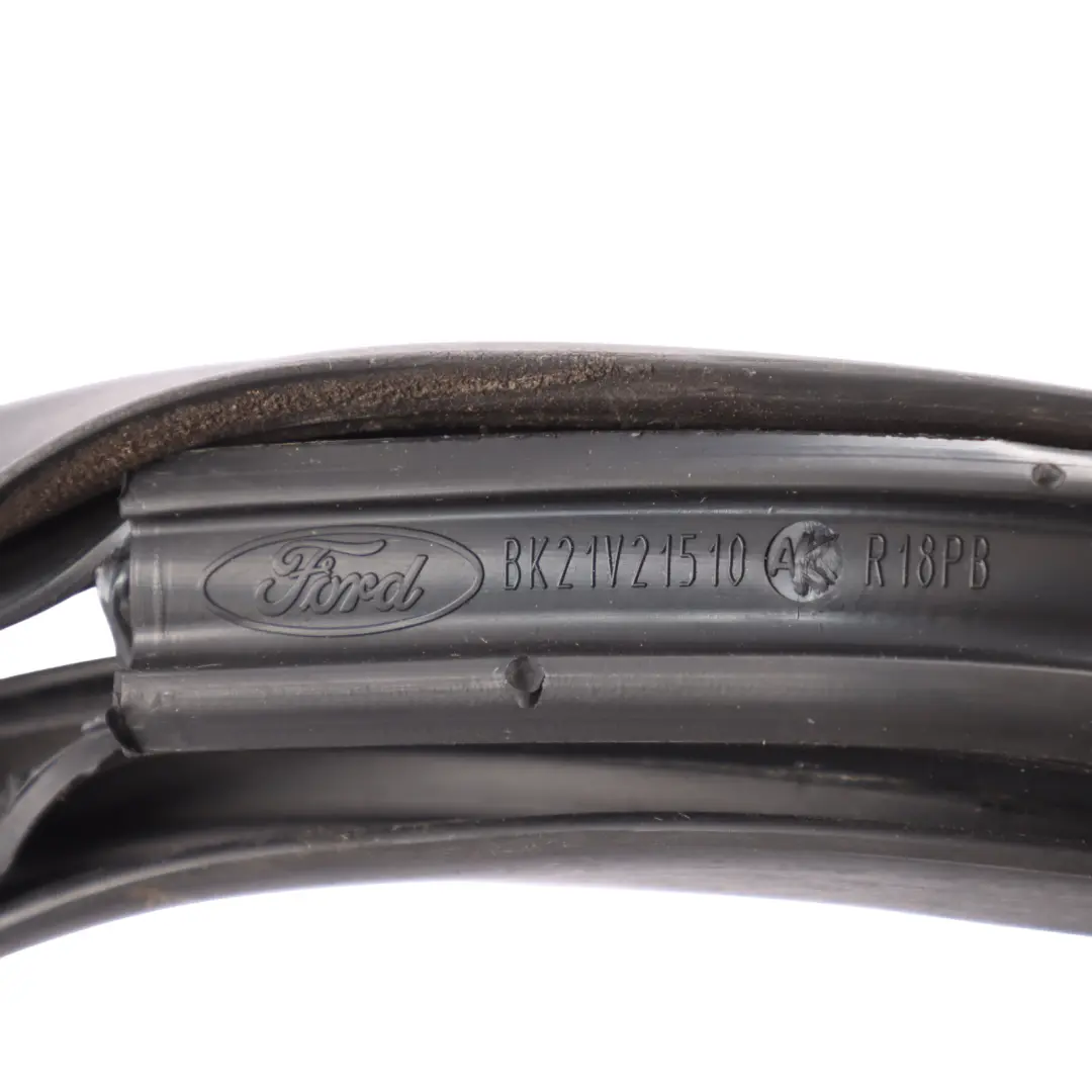 Mk8 Front Window Rubber Gasket Seal Right O/S BK21V21510AK to Ford Transit Custom with Part number 2393822 Ford Transit Custom Mk8 Front Window Rubber Gasket Seal Right O/S BK21V21510AK - SKU 2393822 - Part number 2393822