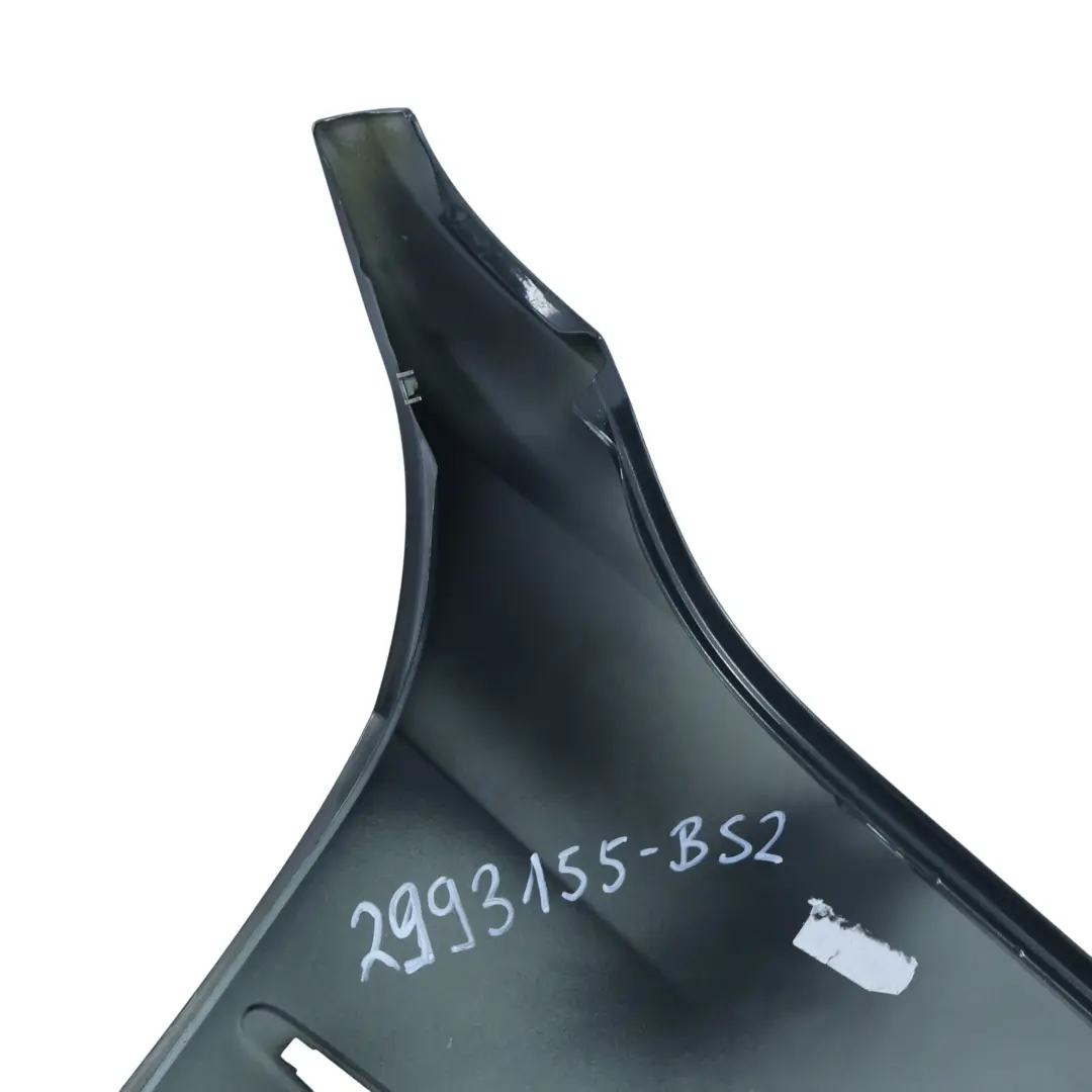 Pannello Laterale Anteriore Sinistro Parafango Black Sapphire - 475 per BMW X1 E84 con numero di parte 2993155 BMW X1 E84 Pannello Laterale Anteriore Sinistro Parafango Black Sapphire - 475 - SKU 2993155-BS2 - Numero di parte 2993155