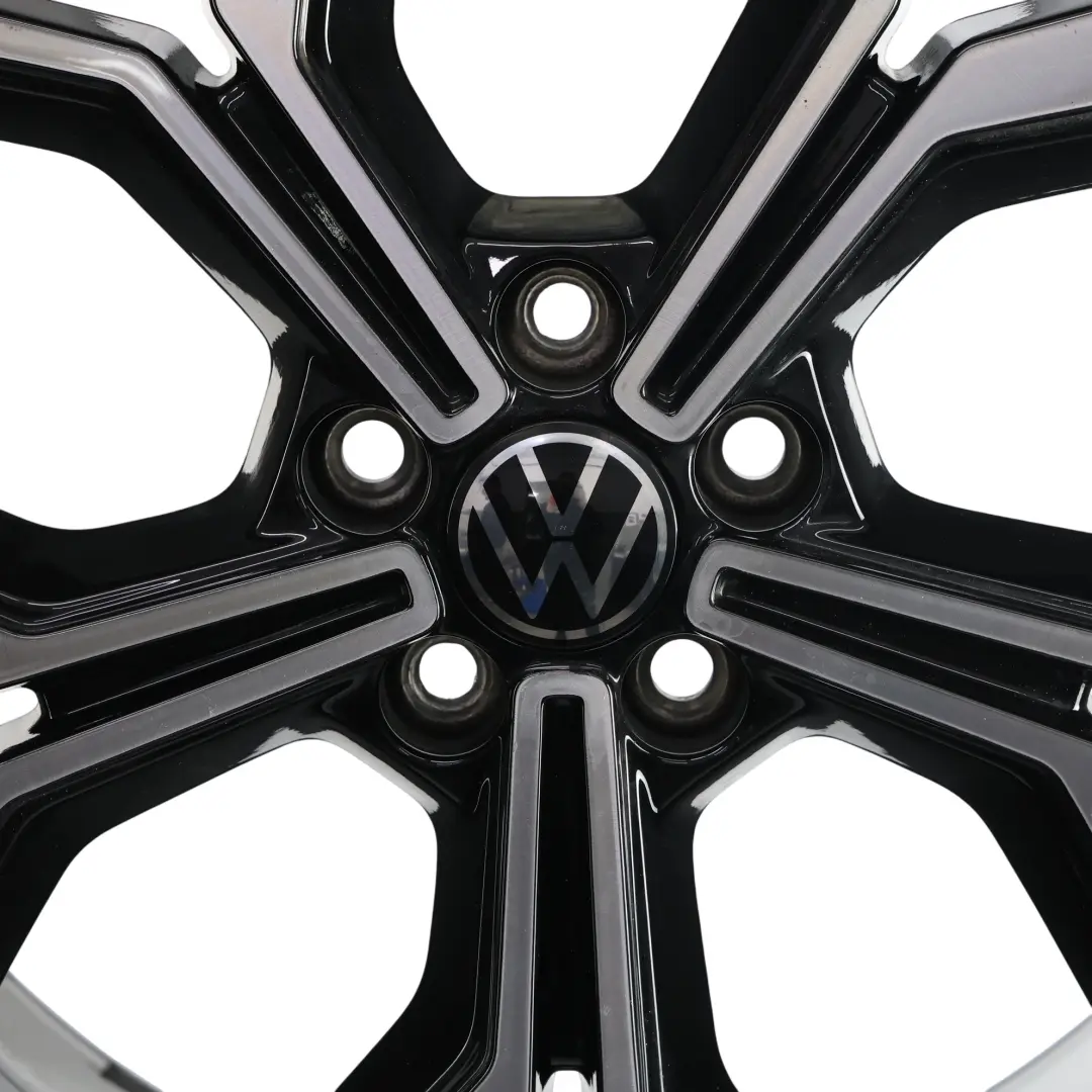 Mk6 GTI Faro Leichtmetallfelge 18" 7.5J ET:51 für Volkswagen Polo mit Teilenummer 2G0601025AQ Volkswagen Polo Mk6 GTI Faro Leichtmetallfelge 18" 7.5J ET:51 - SKU 2G0601025AQ-1 - Teilenummer 2G0601025AQ