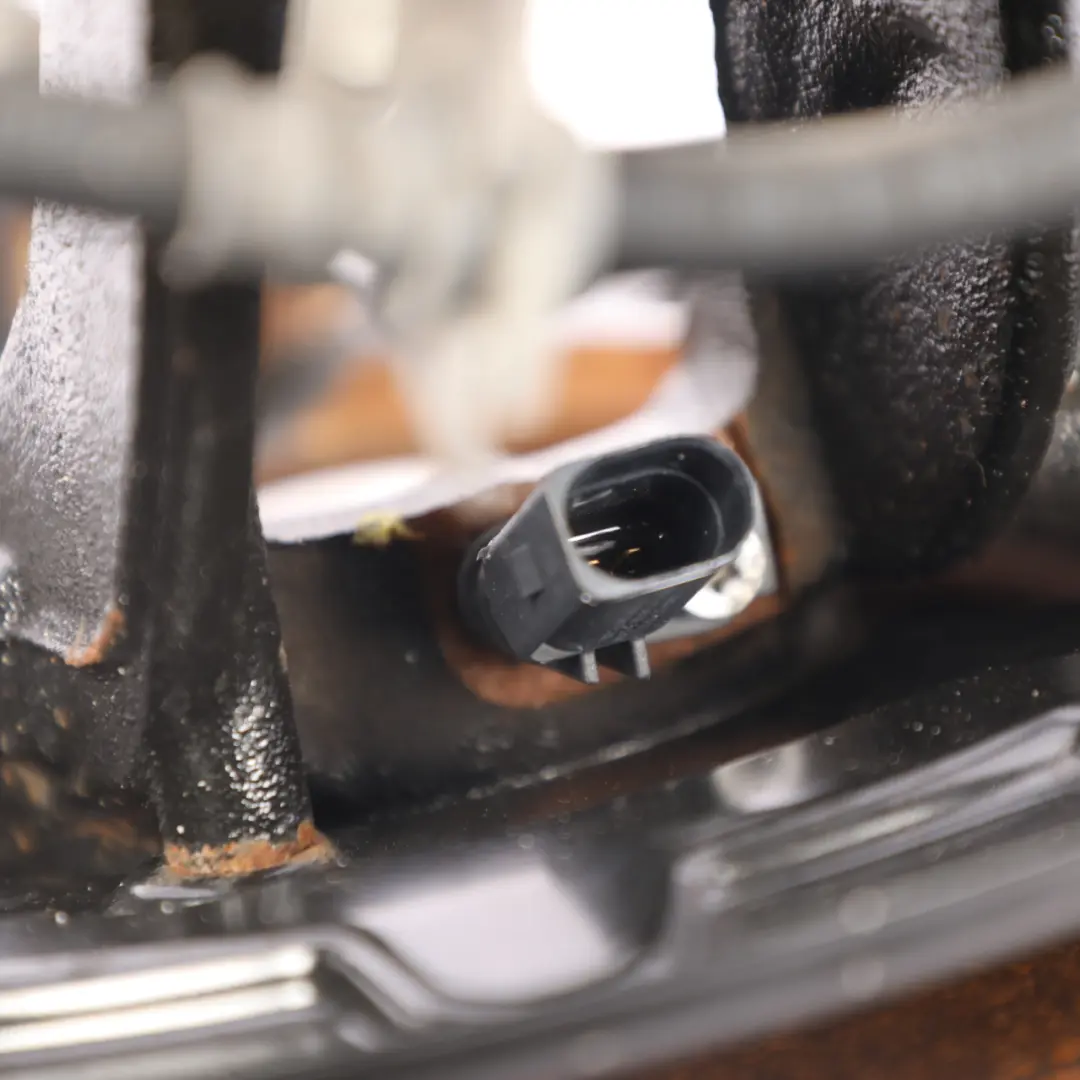 Front Suspension Leg Wheel Hub Brake Disc Right O/S to Seat Ibiza V with Part number 2Q0413031AJ Seat Ibiza V Front Suspension Leg Wheel Hub Brake Disc Right O/S - SKU 2Q0413031AJ-2 - Part number 2Q0413031AJ