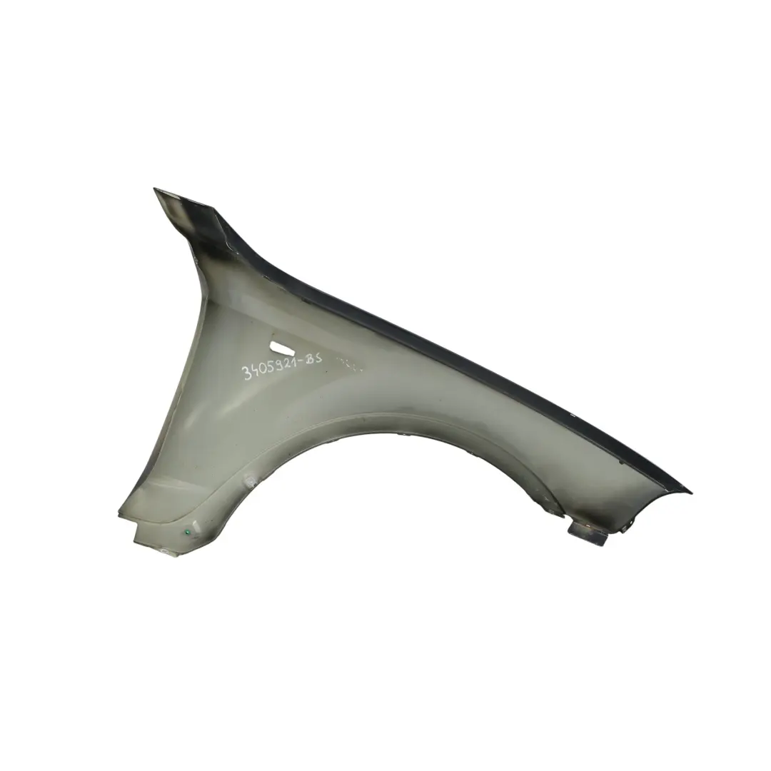 Pannello Laterale Parafango Anteriore Sinistro Black Sapphire - 475 per BMW X3 E83 con numero di parte 3405921 BMW X3 E83 Pannello Laterale Parafango Anteriore Sinistro Black Sapphire - 475 - SKU 3405921-BS - Numero di parte 3405921