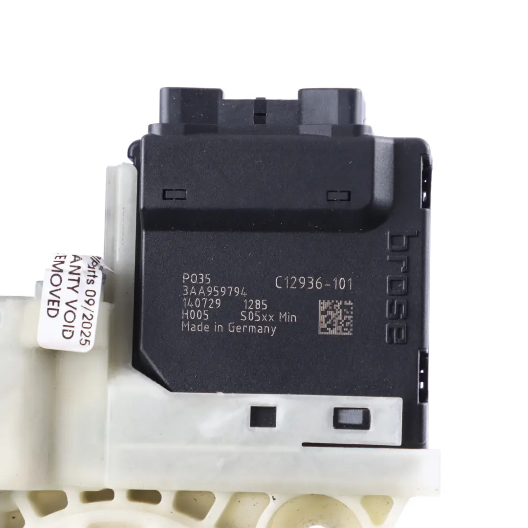 Window Electric Motor Right O/S to VW Volkswagen Passat B7 Rear with Part number 3AA959704A VW Volkswagen Passat B7 Rear Window Electric Motor Right O/S - SKU 3AA959704A - Part number 3AA959704A