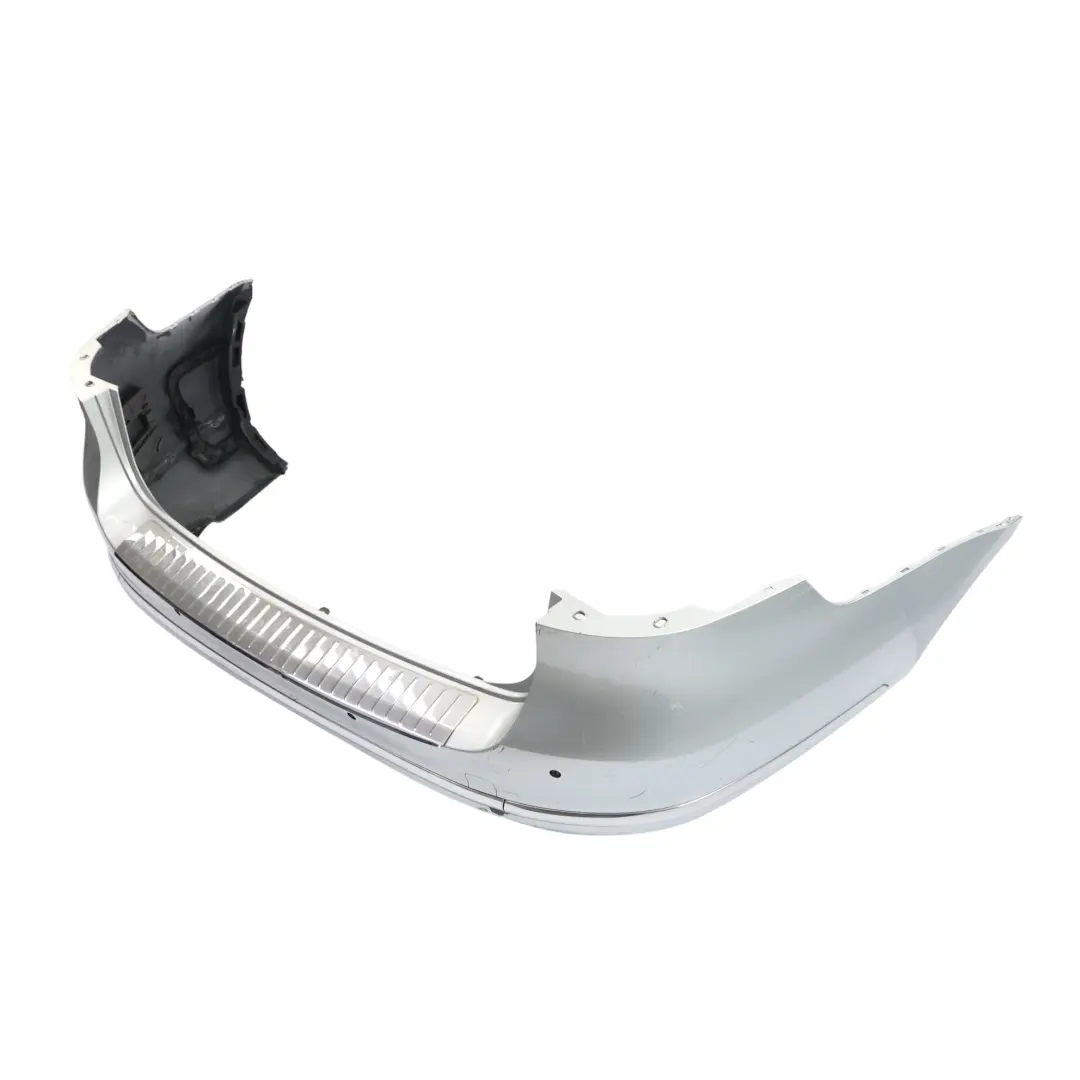 Tylny Zderzak Reflex Silver Srebrny Metalik - A7W do VW Passat B7 Variant o numerze 3AF807421A VW Passat B7 Variant Tylny Zderzak Reflex Silver Srebrny Metalik - A7W - SKU 3AF807421A-RES - Numer Części 3AF807421A