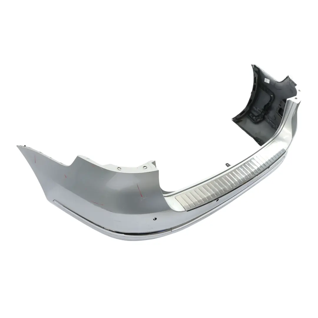 Tylny Zderzak Reflex Silver Srebrny Metalik - A7W do VW Passat B7 Variant o numerze 3AF807421A VW Passat B7 Variant Tylny Zderzak Reflex Silver Srebrny Metalik - A7W - SKU 3AF807421A-RES - Numer Części 3AF807421A