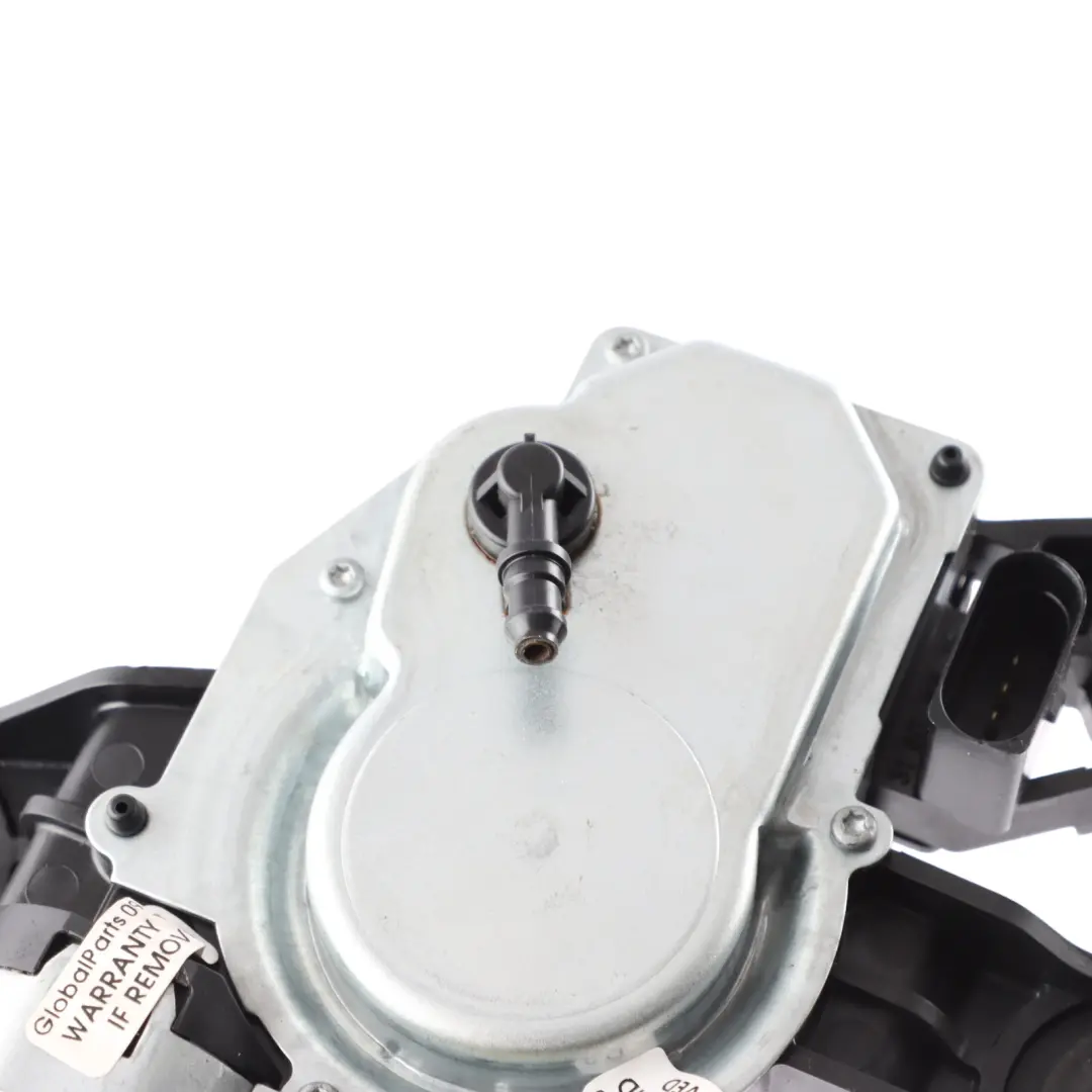 Wiper Motor Rear Window Tailgate Actuator to Volkswagen Passat B7 with Part number 3C9955711B Volkswagen Passat B7 Wiper Motor Rear Window Tailgate Actuator - SKU 3C9955711B - Part number 3C9955711B