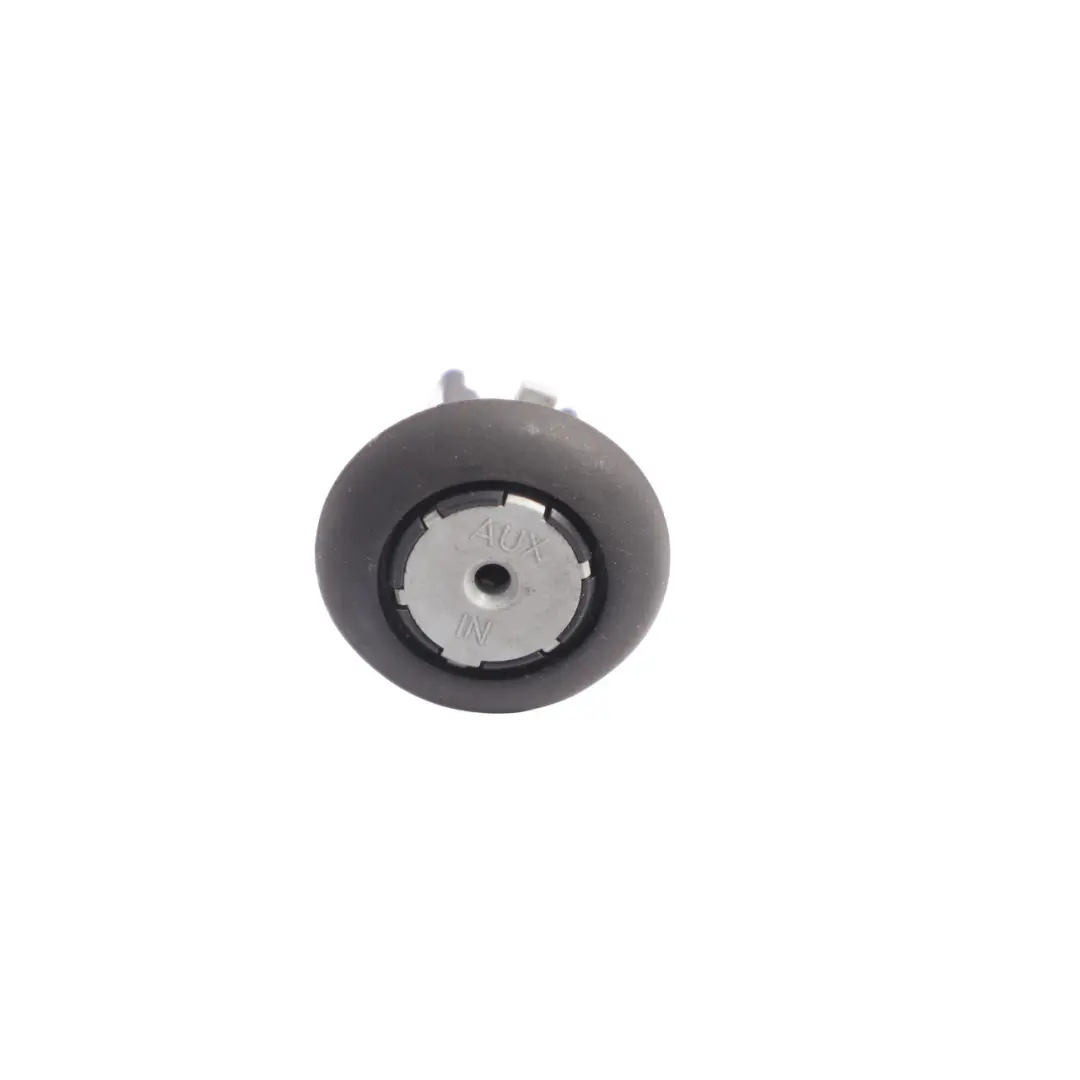 Connettore AUX Adattatore Porta Presa 3S7T-19A164-AB per Ford Transit MK7 con numero di parte 1310208 Ford Transit MK7 Connettore AUX Adattatore Porta Presa 3S7T-19A164-AB - SKU 1310208 - Numero di parte 1310208