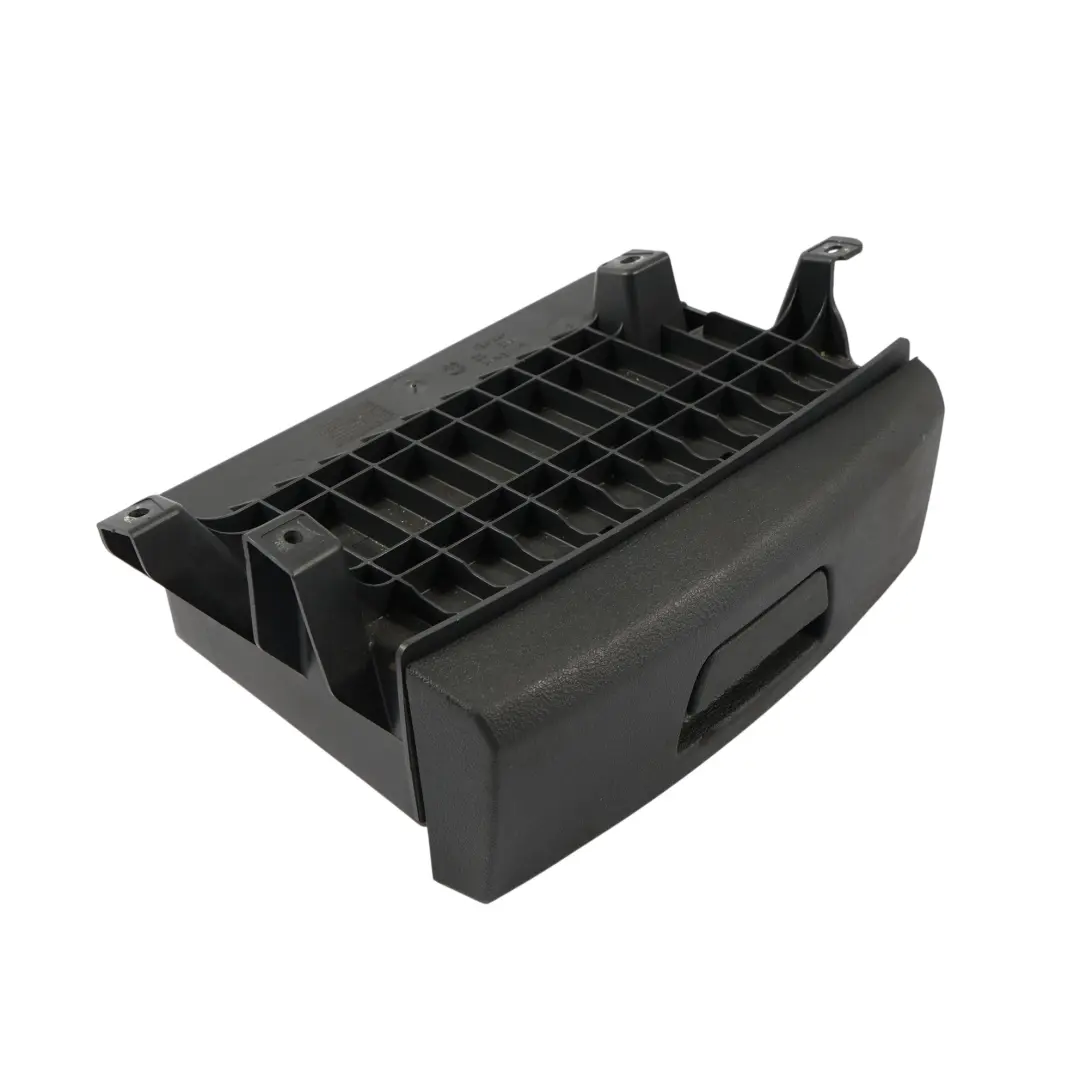 5F Mk3 Vordersitz Staufach Fach Links für Seat Leon mit Teilenummer 3T0881577C Seat Leon 5F Mk3 Vordersitz Staufach Fach Links - SKU 3T0881577C - Teilenummer 3T0881577C