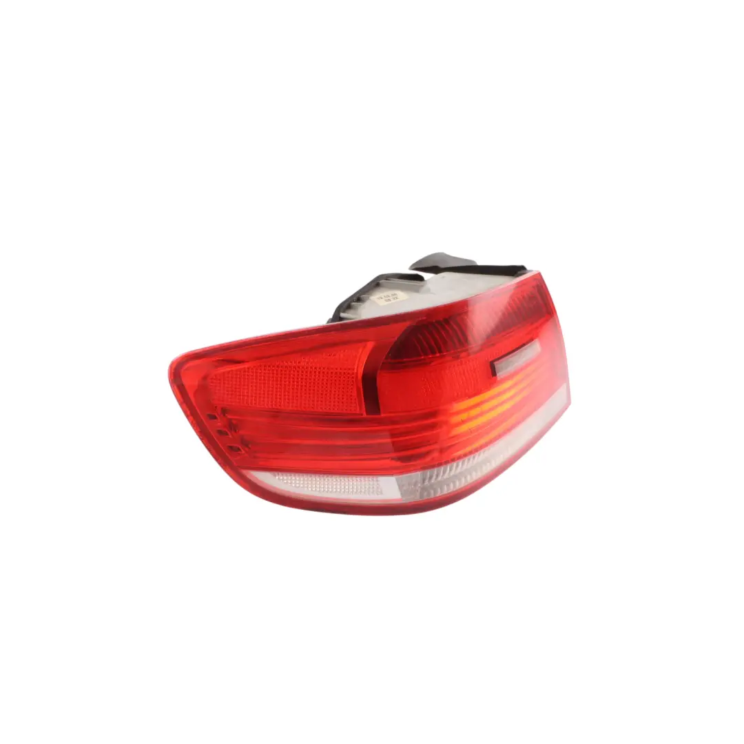 Coupé Rear Light In The Side Panel Left N/S to BMW E92 with Part number 4428213 BMW E92 Coupé Rear Light In The Side Panel Left N/S - SKU 4428213-1 - Part number 4428213