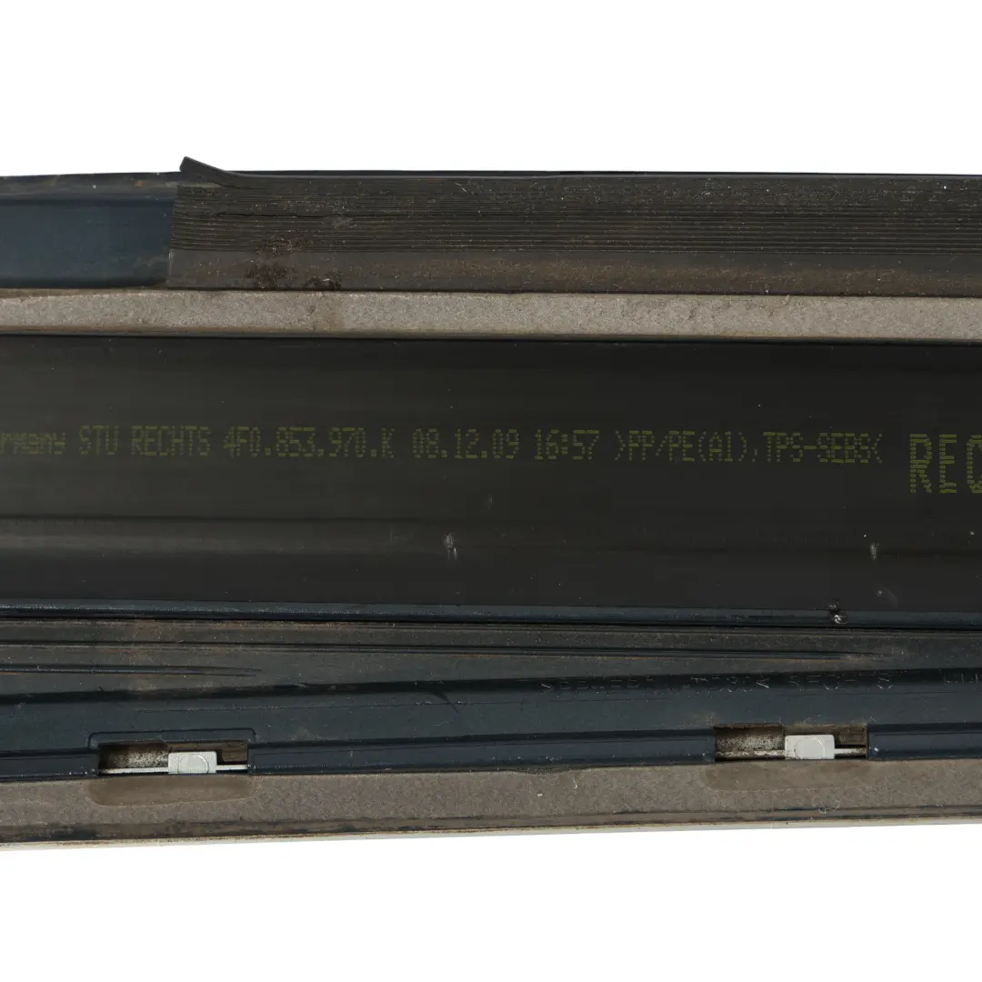 Listwa Drzwi Tył Tylna Prawa Niebieska do Audi A6 C6 o numerze 4F0853970K Audi A6 C6 Listwa Drzwi Tył Tylna Prawa Niebieska - SKU 4F0853970K-NIBL - Numer Części 4F0853970K