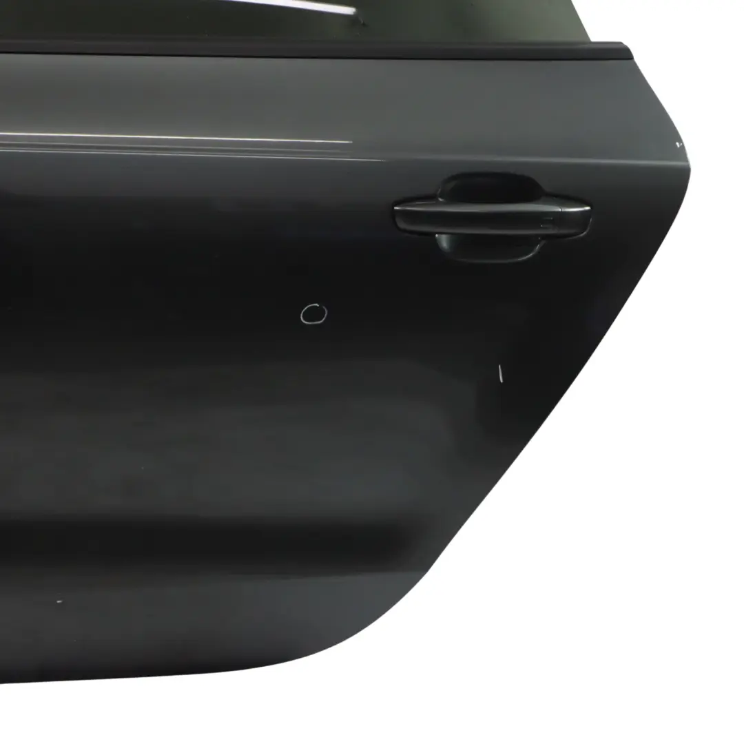 Audi A7 S7 4G Drzwi Lewe Tylne Daytona Grey Szary Perłowy - Z7S - SKU 4G8833051A-DGR - Numer Części 4G8833051A