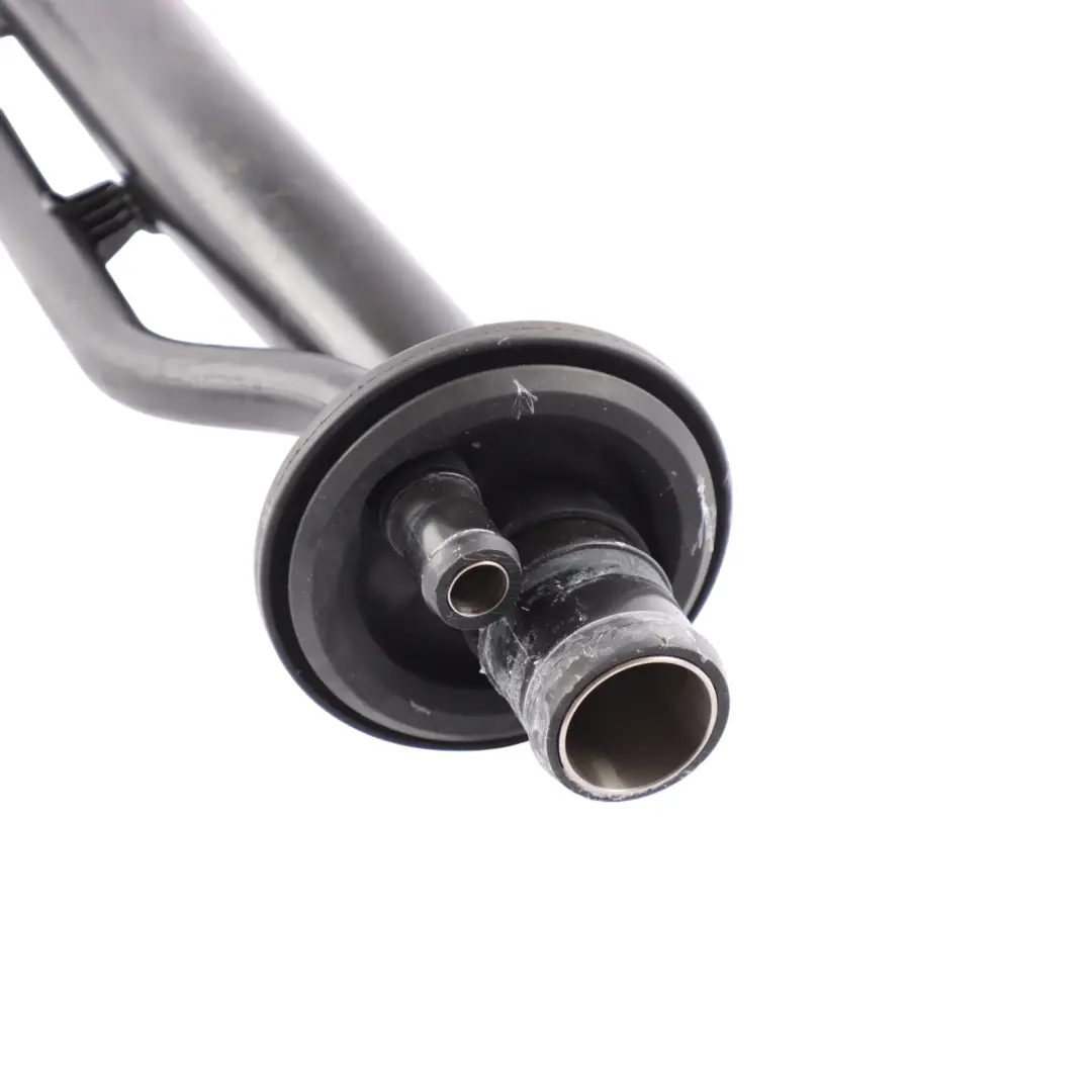 AdBlue Filler Reducing Pipe Neck Line Hose SCR Diesel to Audi A8 D4 with Part number 4H0131963B Audi A8 D4 AdBlue Filler Reducing Pipe Neck Line Hose SCR Diesel - SKU 4H0131963B - Part number 4H0131963B