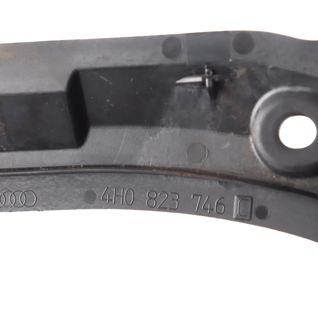 Przednia Osłona Antykradzieżowa Prawa do Audi A8 D4 o numerze 4H0823746C Audi A8 D4 Przednia Osłona Antykradzieżowa Prawa - SKU 4H0823746C - Numer Części 4H0823746C