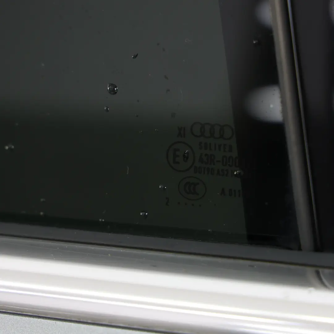 Audi A8 D4 Tür Hinten Rechts Verkleidungsplatte Quarzgrau Metallic - Y7G - SKU 4H0833052C-QGR - Teilenummer 4H0833052C
