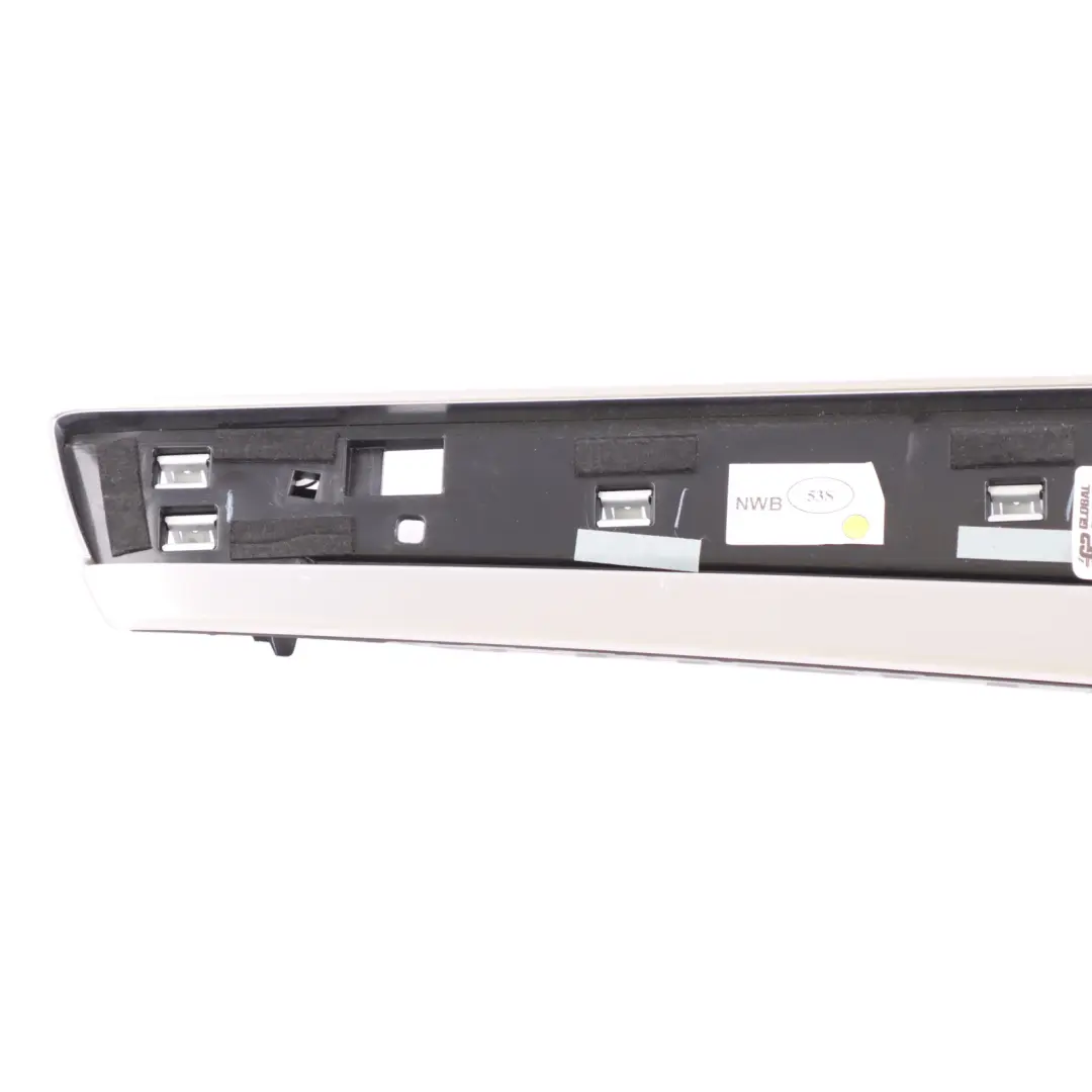 Panel Wykończeniowy Aluminiowy Drzwi Tylny Lewy 4H0867373B do Audi A8 D4 o numerze 4H0867085B Audi A8 D4 Panel Wykończeniowy Aluminiowy Drzwi Tylny Lewy 4H0867373B - SKU 4H0867085B - Numer Części 4H0867085B