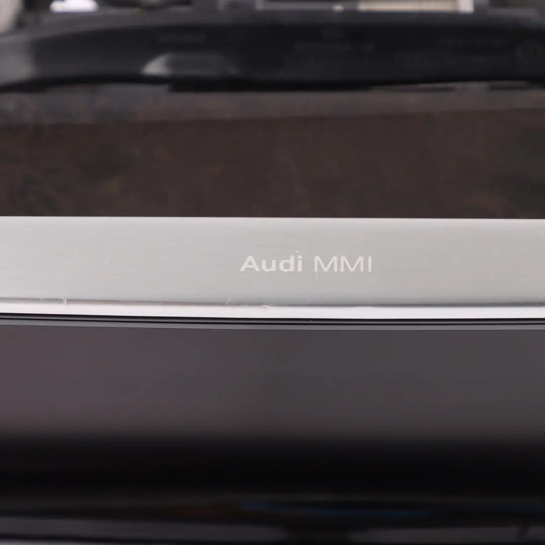 A8L 4H Pantalla Head Up Display Hud Project Modulo di controllo per Audi con numero di parte 4H0919604G Audi A8L 4H Pantalla Head Up Display Hud Project Modulo di controllo - SKU 4H0919604G - Numero di parte 4H0919604G