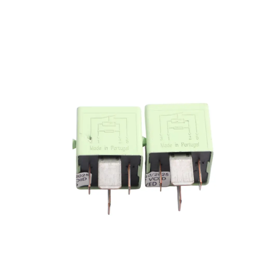 Relais Module Commande Multifonction 4 Broches Vert Clair pour Audi A3 8P à propos du numéro de pièce 4H0951253 Audi A3 8P Relais Module Commande Multifonction 4 Broches Vert Clair - SKU 4H0951253-1 - Numéro de pièce 4H0951253