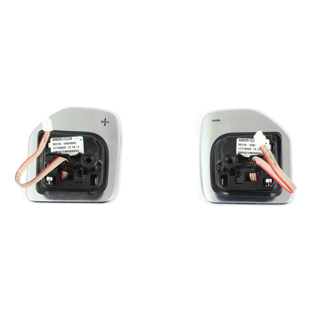 Łopatki Zmiany Biegów Plus/Minus Aluminium Zestaw X2 do Audi A8 D4 o numerze 4H0951523F Audi A8 D4 Łopatki Zmiany Biegów Plus/Minus Aluminium Zestaw X2 - SKU 4H0951523F - Numer Części 4H0951523F
