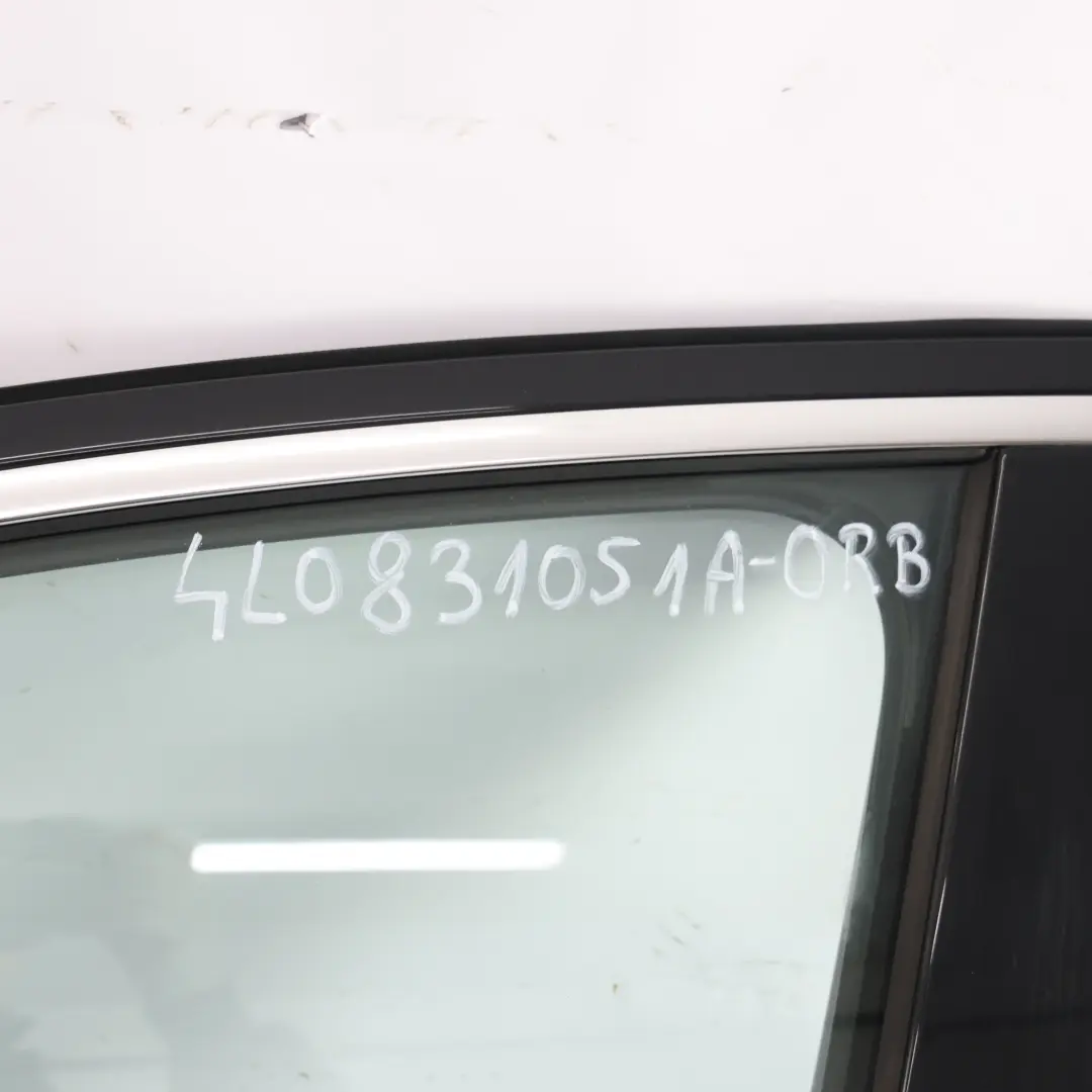 Puerta Delantera Izquierda Panel Orca Black Metallic Negro - C9X para Audi Q7 4L con número de pieza 4L0831051A Audi Q7 4L Puerta Delantera Izquierda Panel Orca Black Metallic Negro - C9X - SKU 4L0831051A-ORB - Número de pieza 4L0831051A