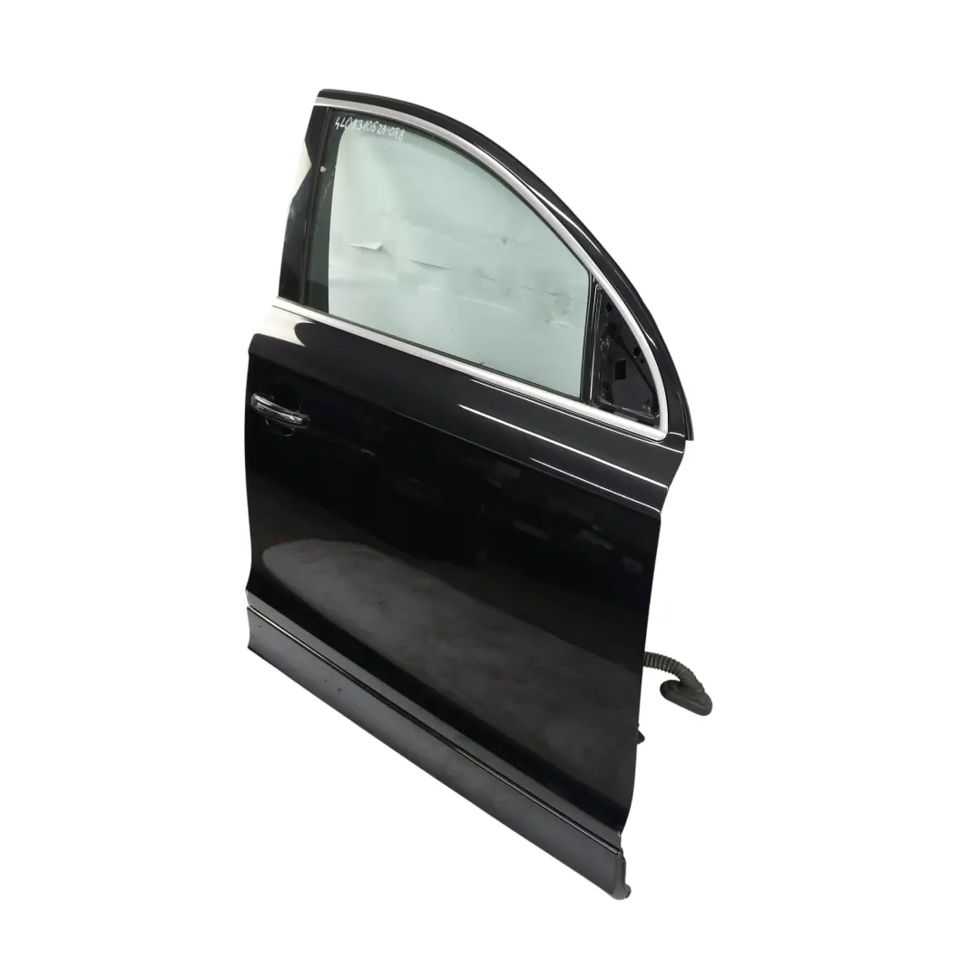 Tür Vorne Rechts Verkleidungsplatte Orca Schwarz Metallic - C9X für Audi Q7 4L mit Teilenummer 4L0831052A Audi Q7 4L Tür Vorne Rechts Verkleidungsplatte Orca Schwarz Metallic - C9X - SKU 4L0831052A-ORB - Teilenummer 4L0831052A
