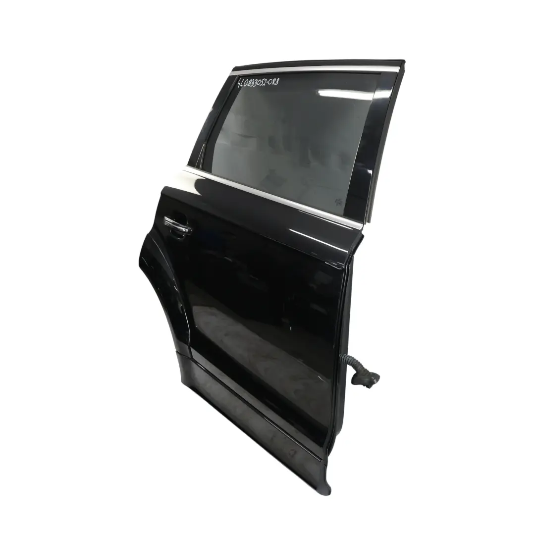 Porta Posteriore Destra Pannello Di Copertura Orca Black Nero - C9X per Audi Q7 4L con numero di parte 4L0833052 Audi Q7 4L Porta Posteriore Destra Pannello Di Copertura Orca Black Nero - C9X - SKU 4L0833052-ORB - Numero di parte 4L0833052