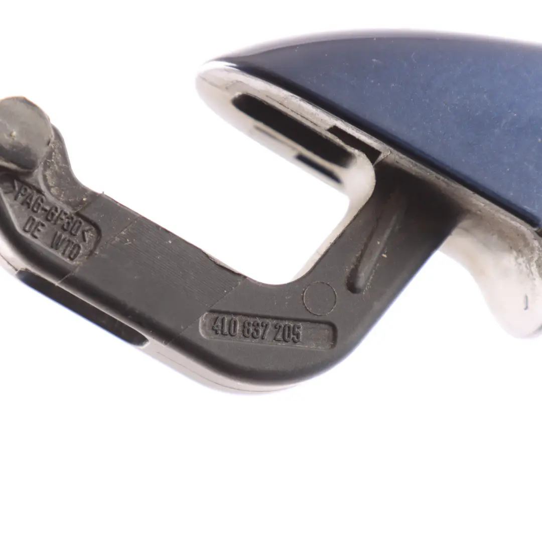 Maniglia Posteriore Lato Passeggero Blu Mugello Effetto Perla Z5E per Audi Q7 4L con numero di parte 4L0837205 Audi Q7 4L Maniglia Posteriore Lato Passeggero Blu Mugello Effetto Perla Z5E - SKU 4L0837205-MUB - Numero di parte 4L0837205