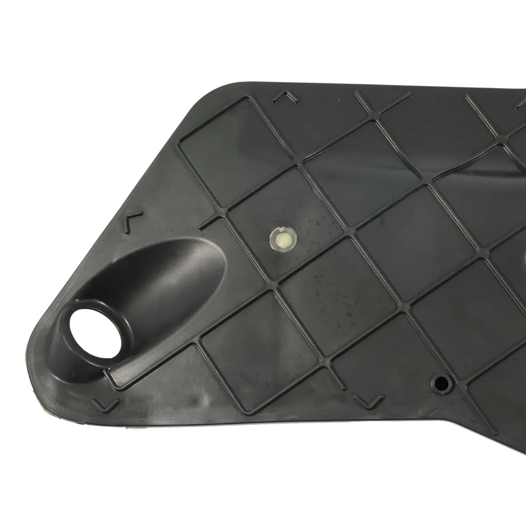 Osłona Panel Zaślepka Boczka Tylnych Drzwi Lewy do Audi Q7 4L o numerze 4L0839915A Audi Q7 4L Osłona Panel Zaślepka Boczka Tylnych Drzwi Lewy - SKU 4L0839915A - Numer Części 4L0839915A