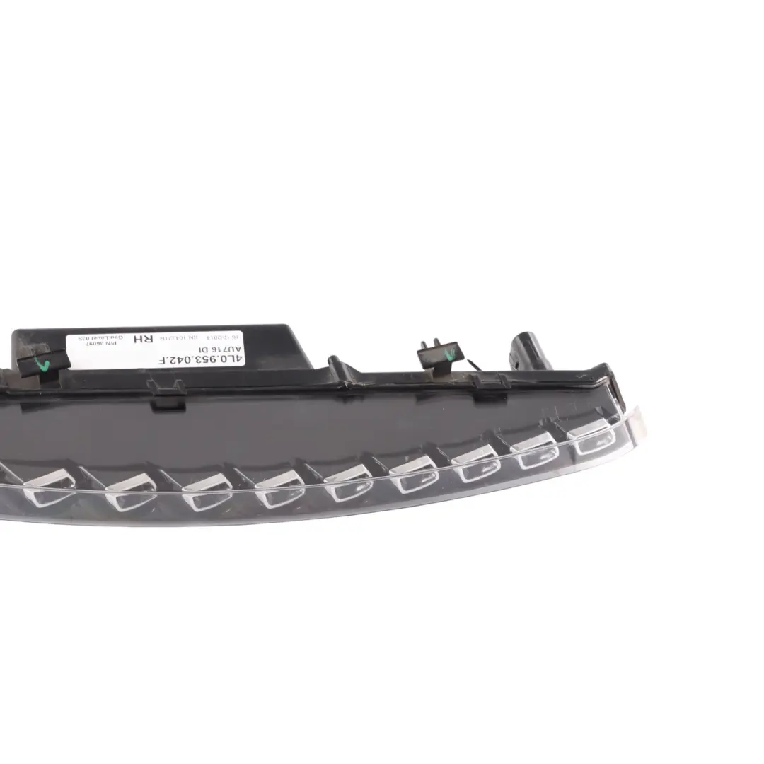 Front Turn Signal Indicator Repeater Blinker Right O/S to Audi Q7 4L with Part number 4L0953042F Audi Q7 4L Front Turn Signal Indicator Repeater Blinker Right O/S - SKU 4L0953042F - Part number 4L0953042F