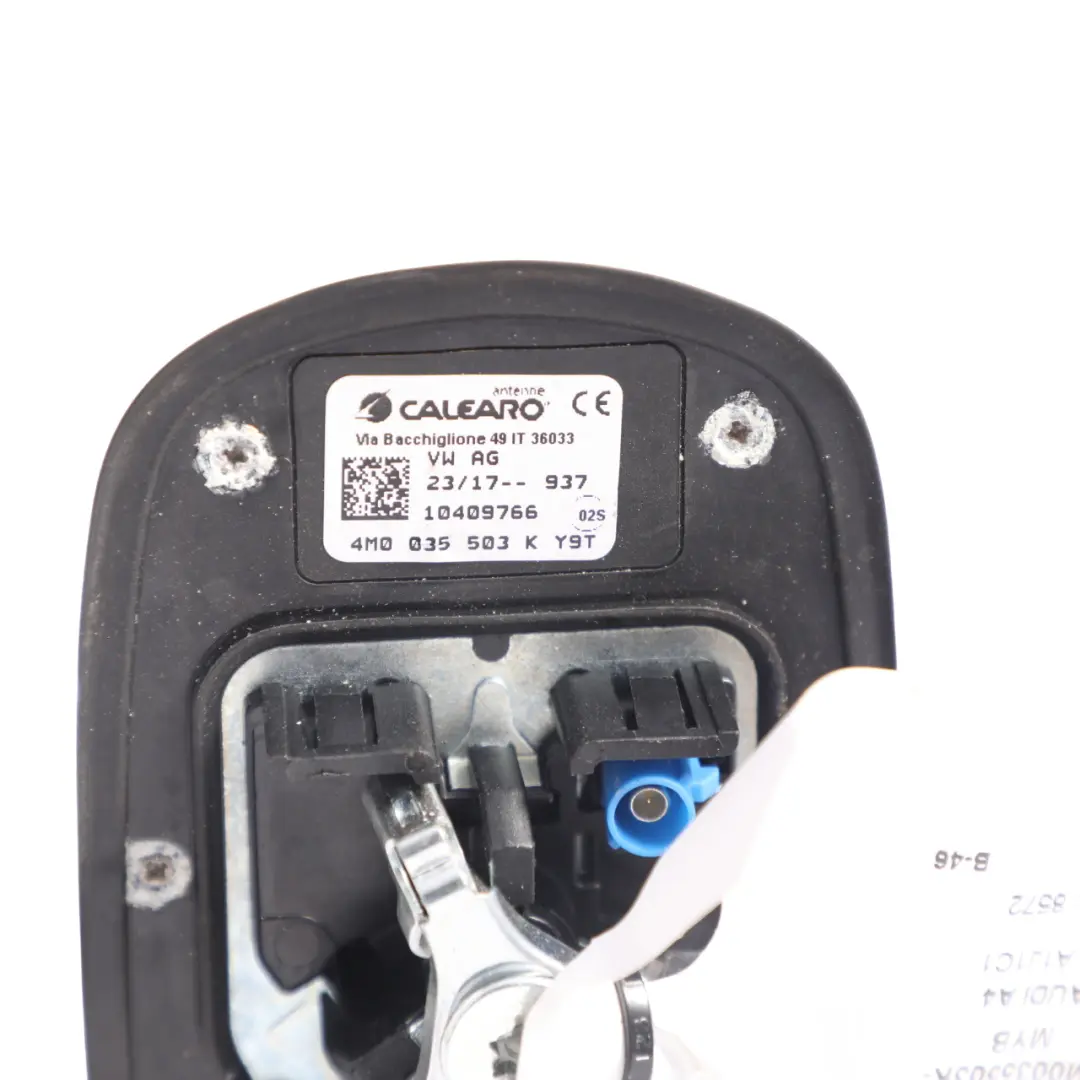 Antenne Dachantenne Hai Mythisch Schwarz - Y9T für Audi A4 B9 mit Teilenummer 4M0035503K Audi A4 B9 Antenne Dachantenne Hai Mythisch Schwarz - Y9T - SKU 4M0035503K-MYB - Teilenummer 4M0035503K