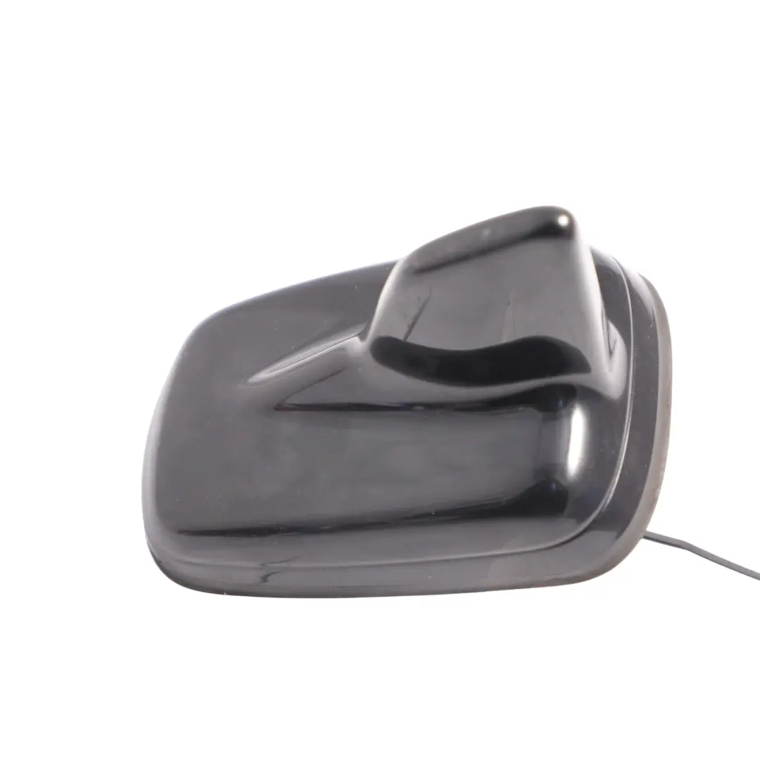 Antena De Techo Aérea Tiburón Mythical Negro - Y9T para Audi A4 B9 con número de pieza 4M0035503K Audi A4 B9 Antena De Techo Aérea Tiburón Mythical Negro - Y9T - SKU 4M0035503K-MYB - Número de pieza 4M0035503K