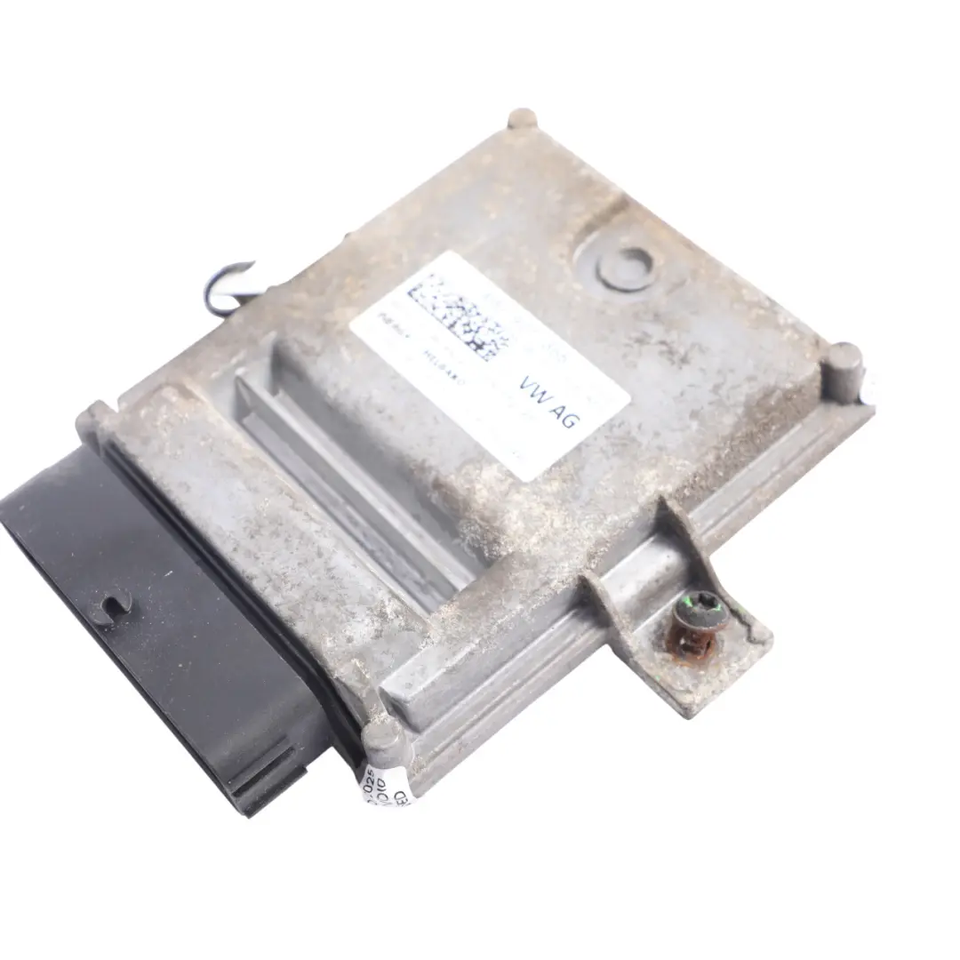 4M A5 F5 Adblue Control Module Unit to Audi A4 B9 Q7 with Part number 4M0907355 Audi A4 B9 Q7 4M A5 F5 Adblue Control Module Unit - SKU 4M0907355 - Part number 4M0907355