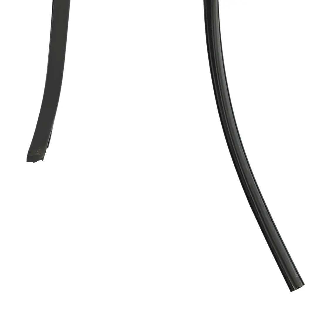 Joint Guide De Vitre Porte Arrière Droite pour Volkswagen Golf Sportsvan à propos du numéro de pièce 510839432AF Volkswagen Golf Sportsvan Joint Guide De Vitre Porte Arrière Droite - SKU 510839432AF - Numéro de pièce 510839432AF